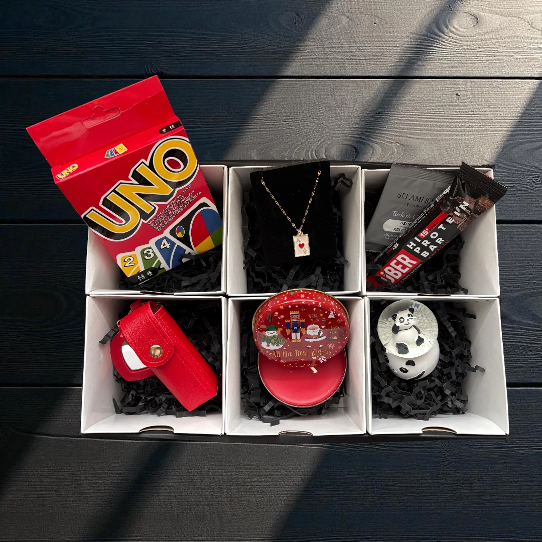 Siyah Yılbaşı Hediye Kutusu main variant image