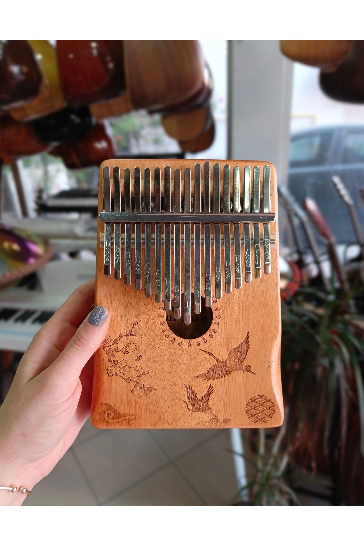Kalimba Seti (taşıma çantası, akort çekici, sticker hediye)