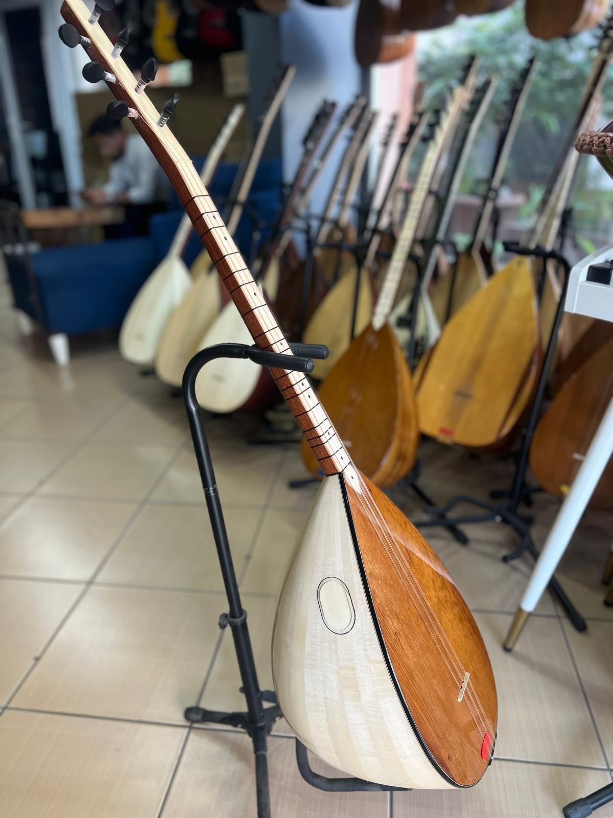 Kelebek Tekne Profesyonel Kısa Sap Bağlama (soft kılıf, yedek tel ve mızrap hediye)