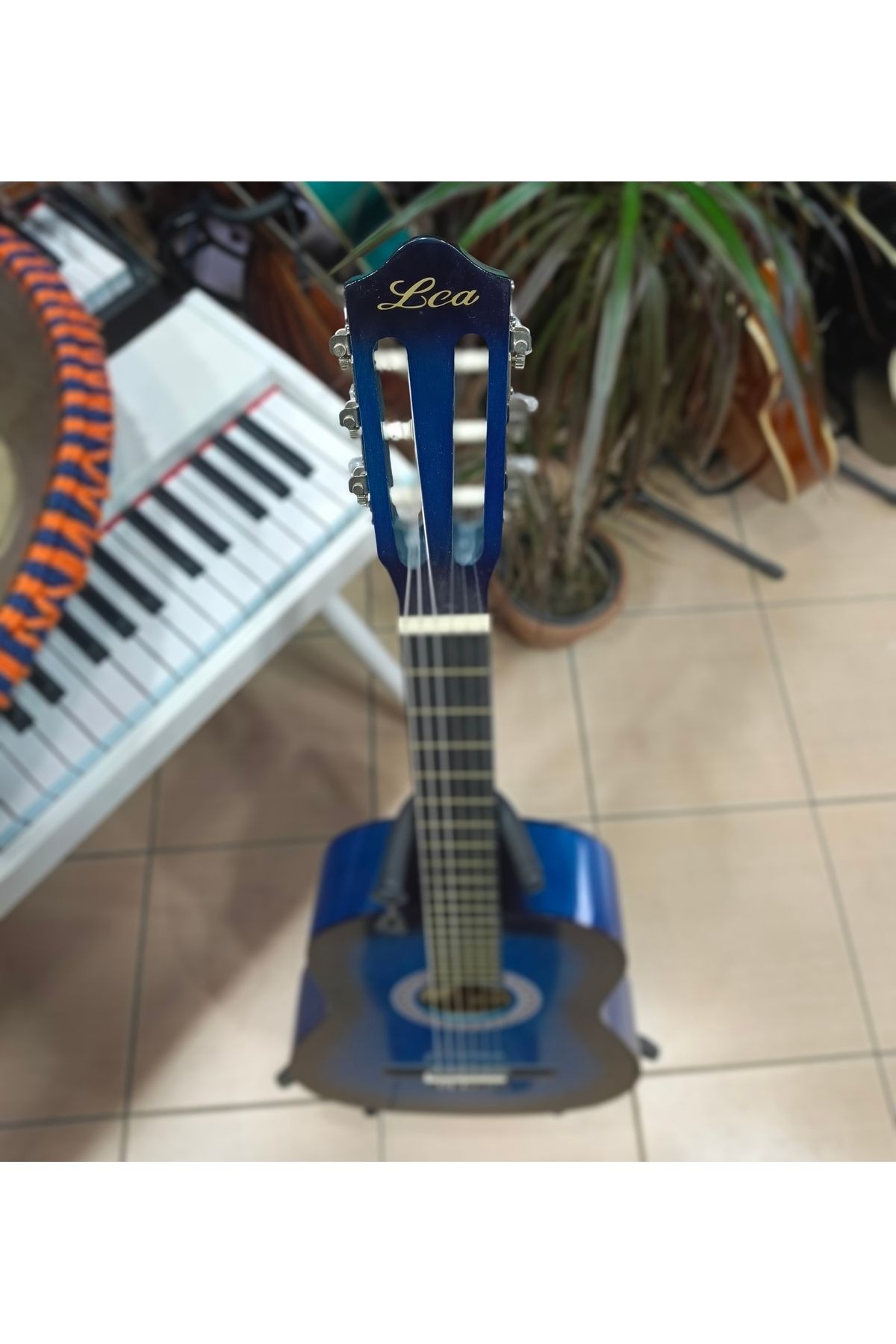 4/4 Tam Boy Klasik Gitar (kılıf + pena hediye)