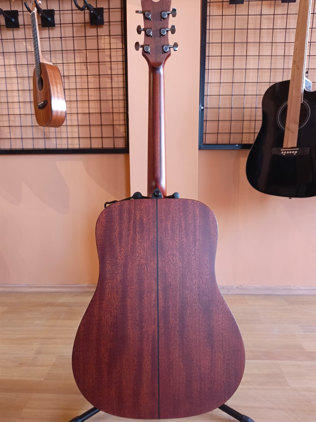 Dean Marka Maun Kasa Jumbo Akustik Gitar