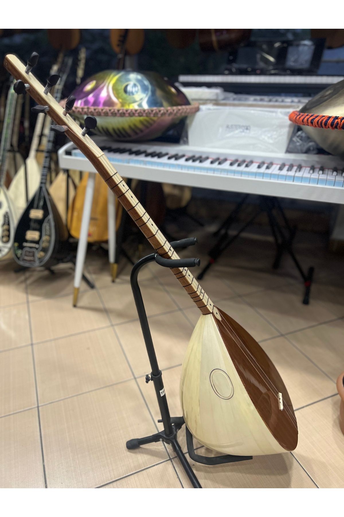 Özel Seri Kelebek Tekne Kısa Sap Bağlama (soft kılıf,yedek tel, mızrap hediye)