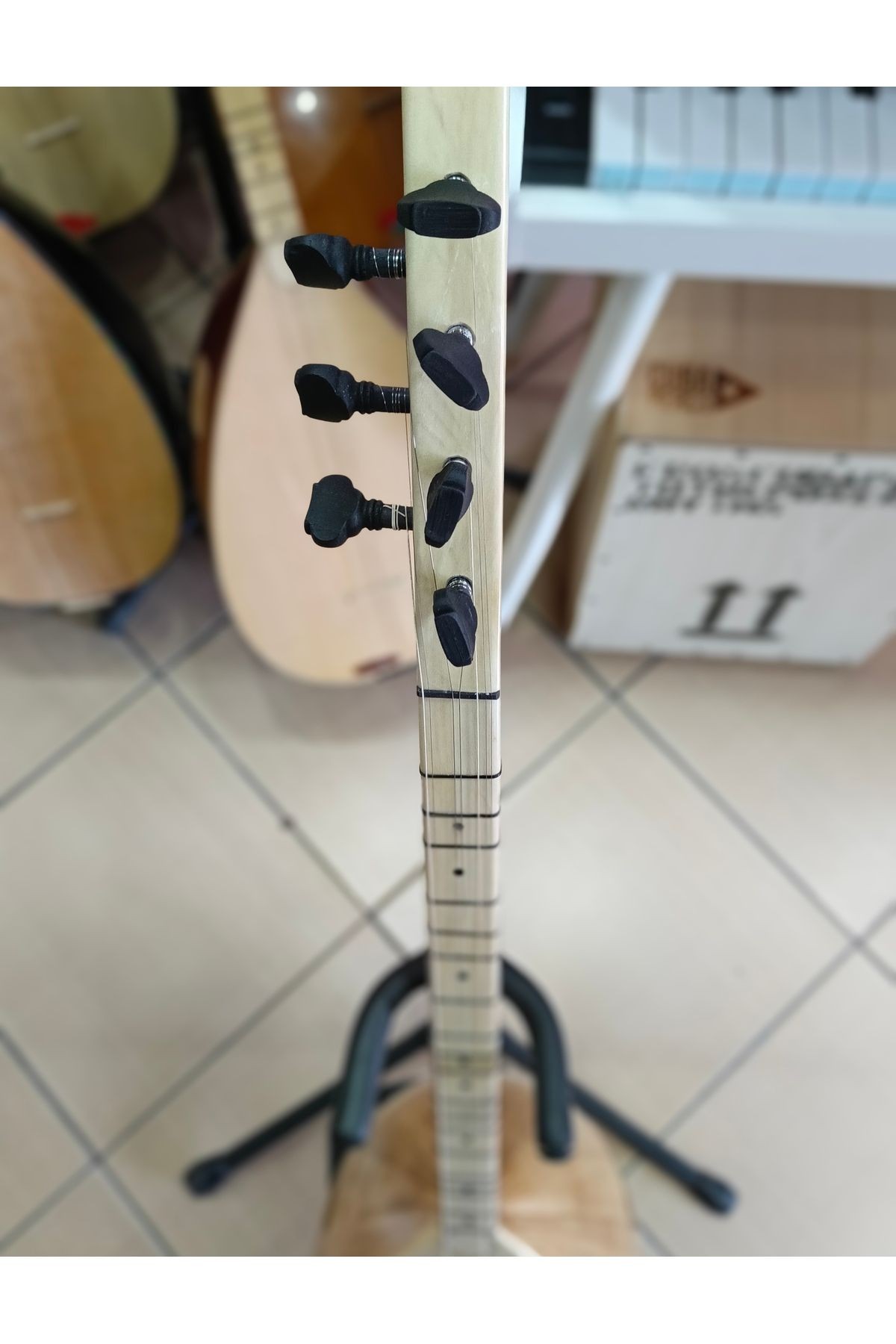 Kestane Tekne Profesyonel Kısa Sap Bağlama (Kılıf, yedek Tel, mızrap hediye)