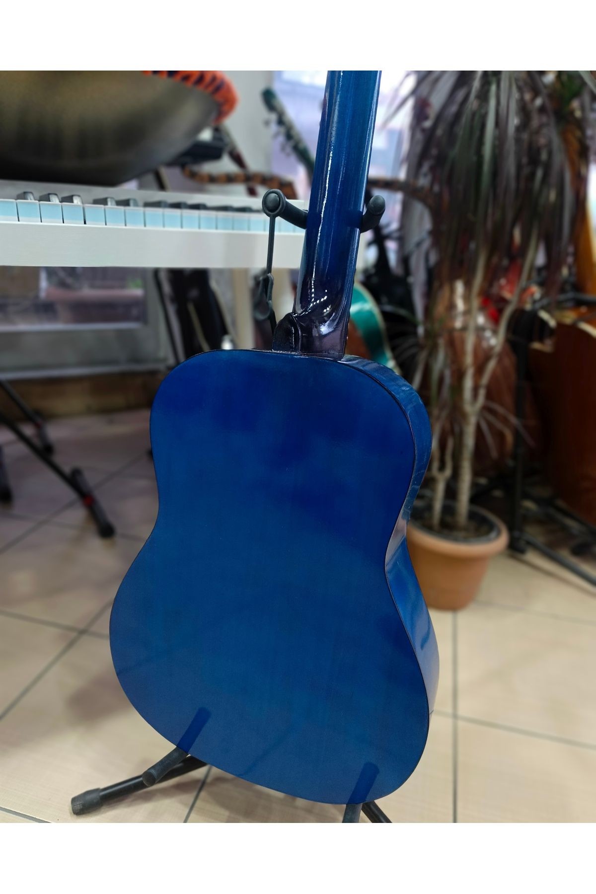 4/4 Tam Boy Klasik Gitar (kılıf + pena hediye)