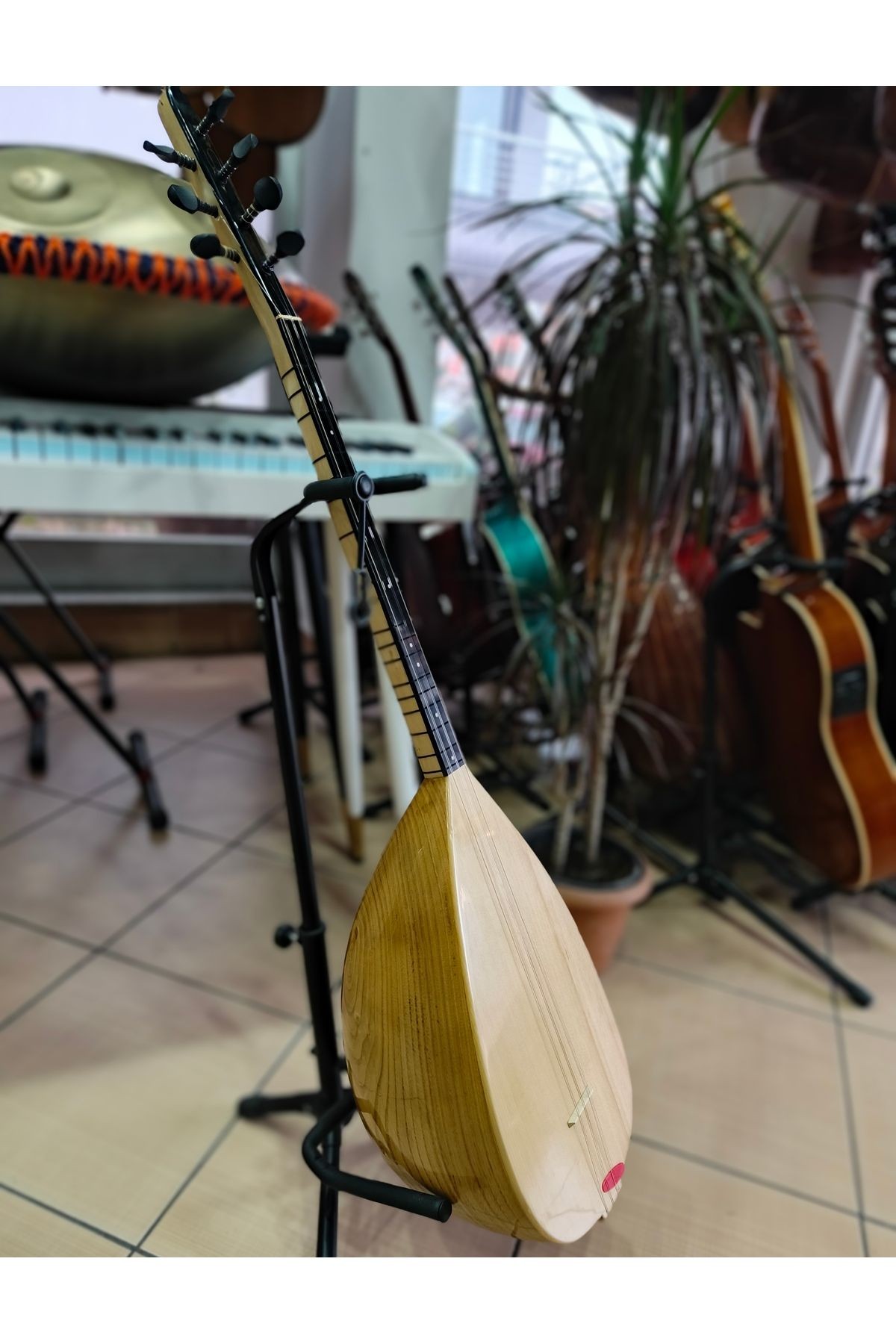 Profesyonel Oyma Kestane Kısa Sap Bağlama (soft kılıf, yedek tel, mızrap hediye)