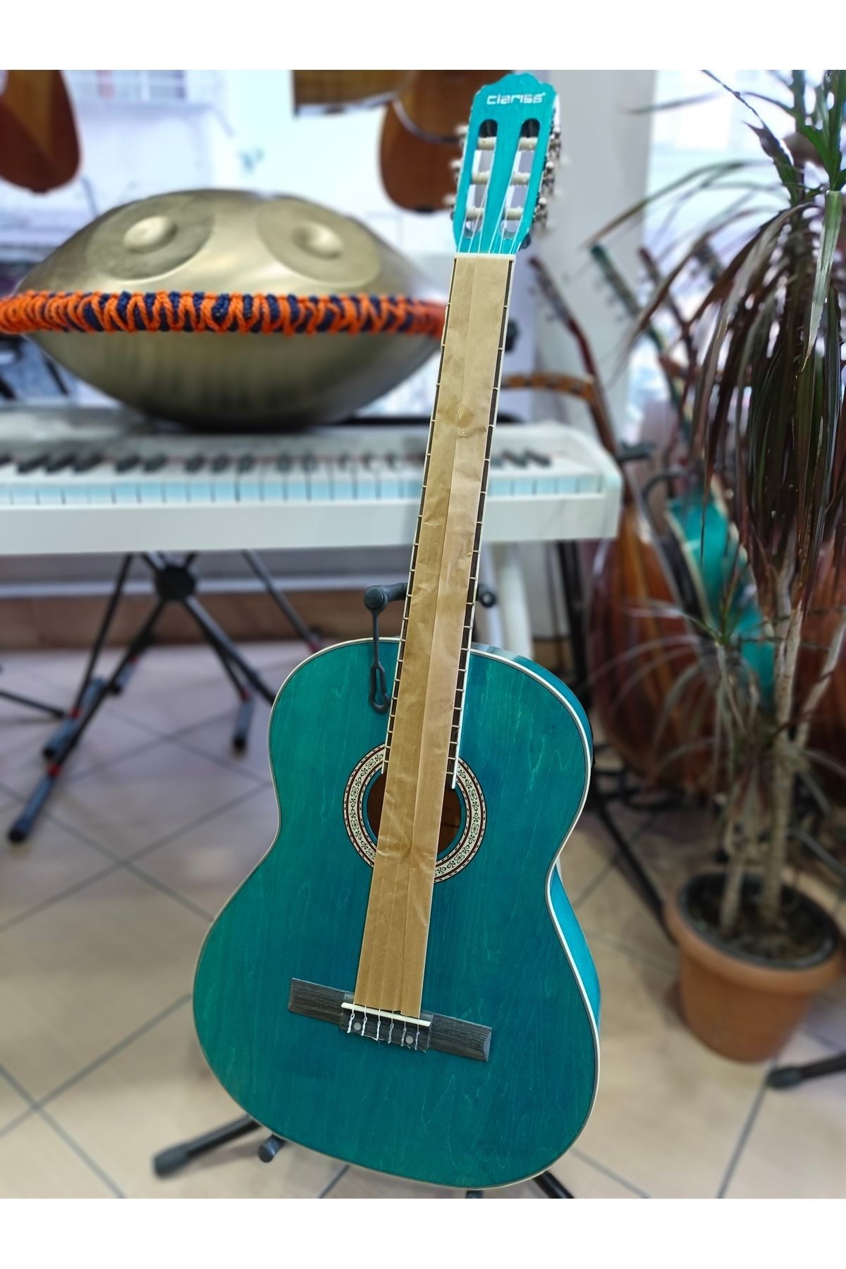 CCG-200 Klasik Gitar (kılıf, pena hediye)