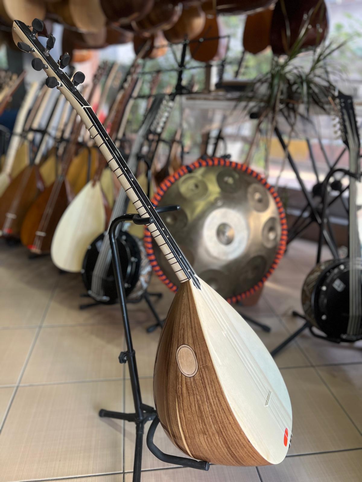 Profesyonel Ceviz Tekne Kısa Sap Bağlama (kalın kılıf, yedek tel ve mızrap hediye)