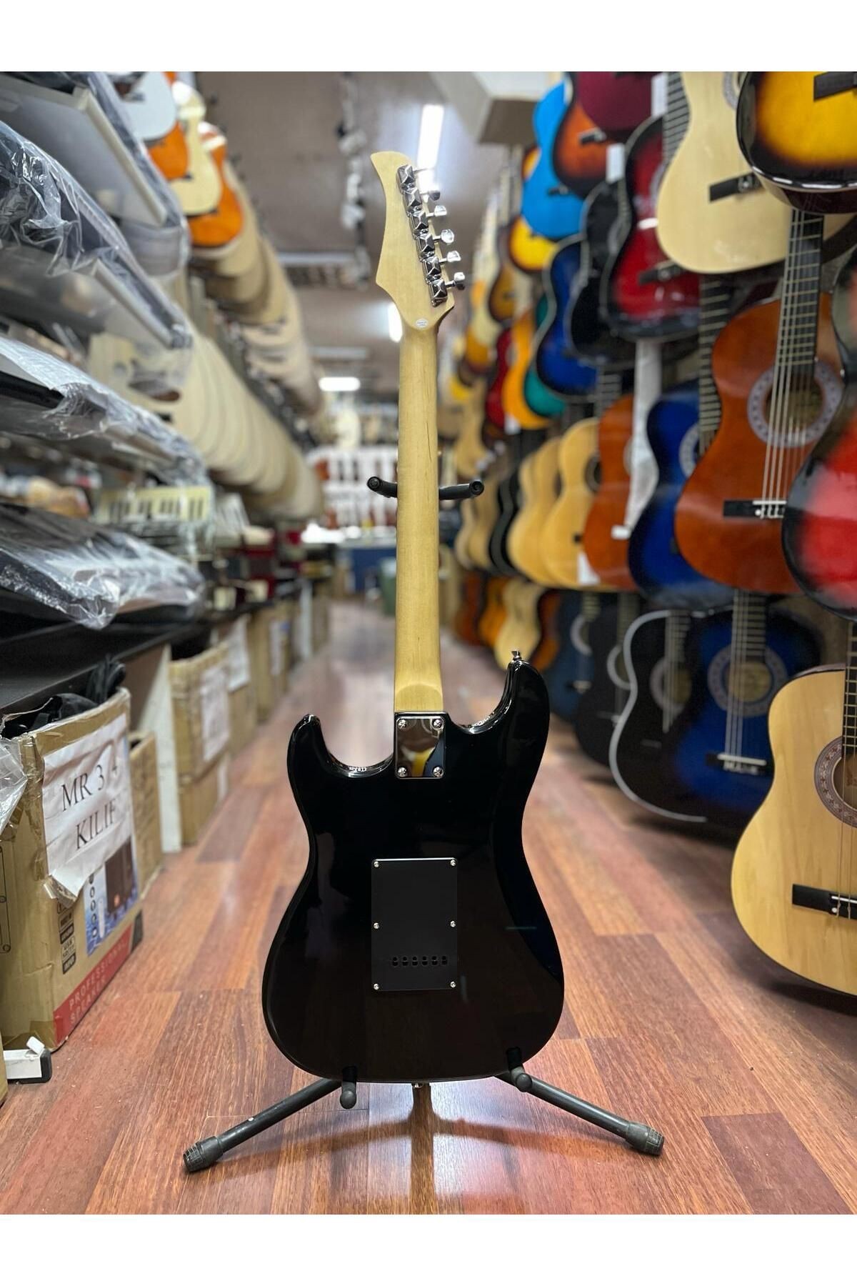 Lilya Elektro Gitar Strat 2 Single 1 Humbacker Hss