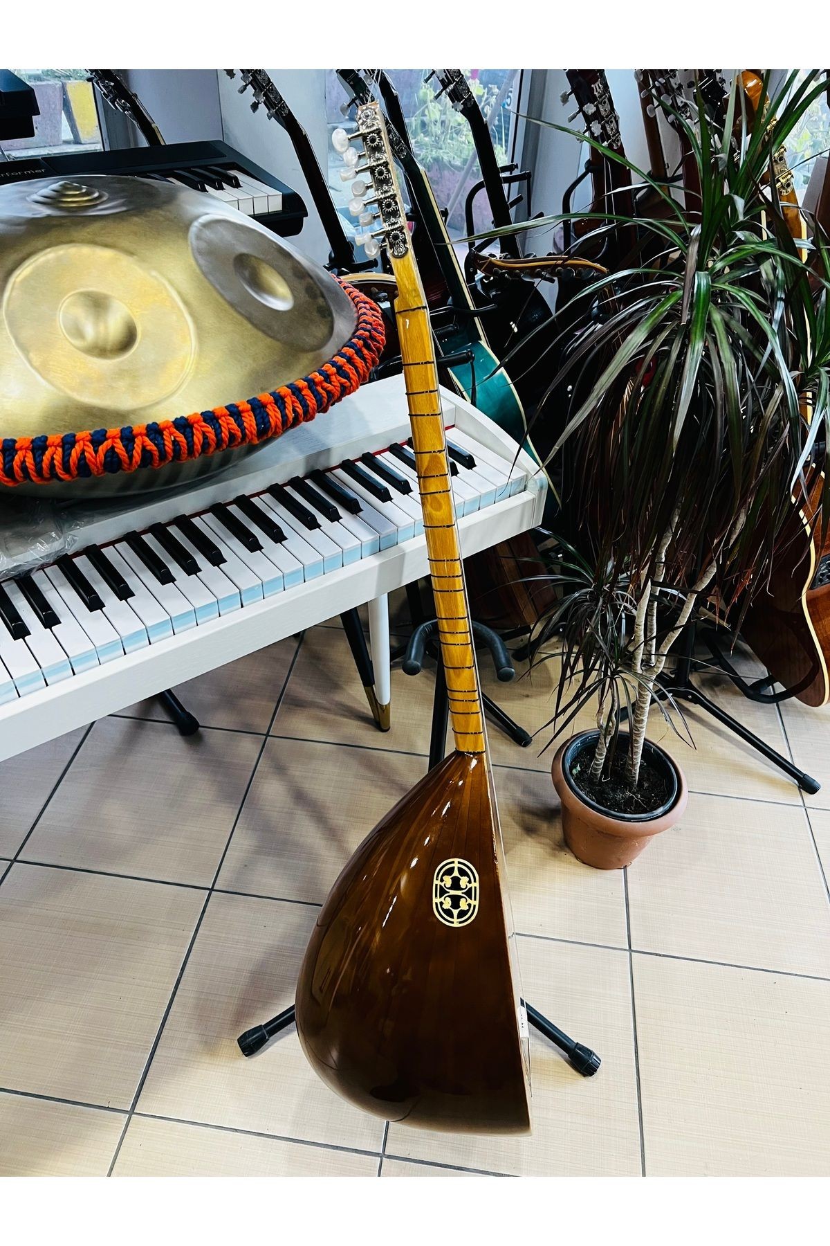Gitar burgu profesyonel kısa sap bağlama+kılıf+yedek tel +mızraplar