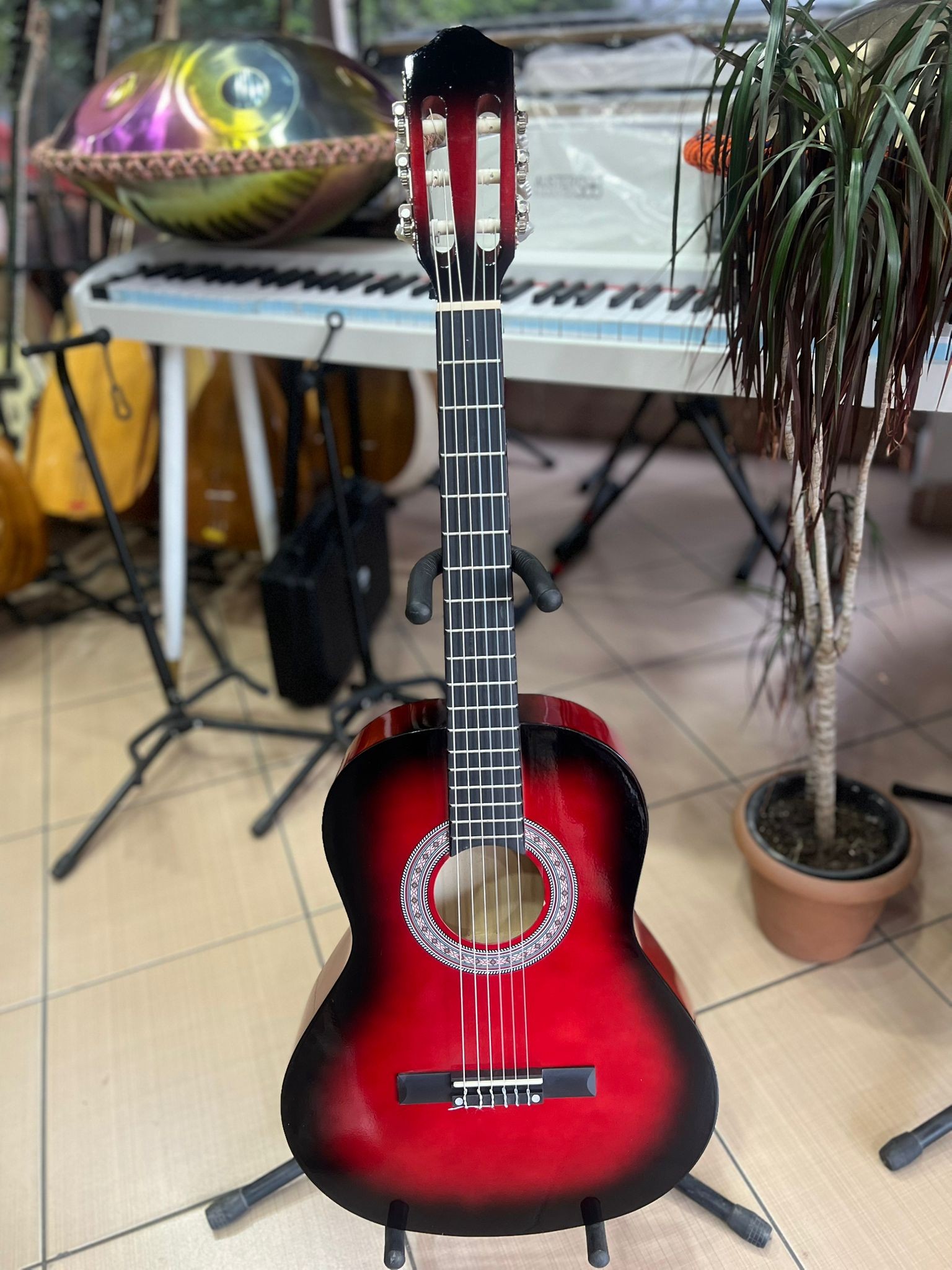 3/4 Klasik Gitar (kılıf ve pena hediye)