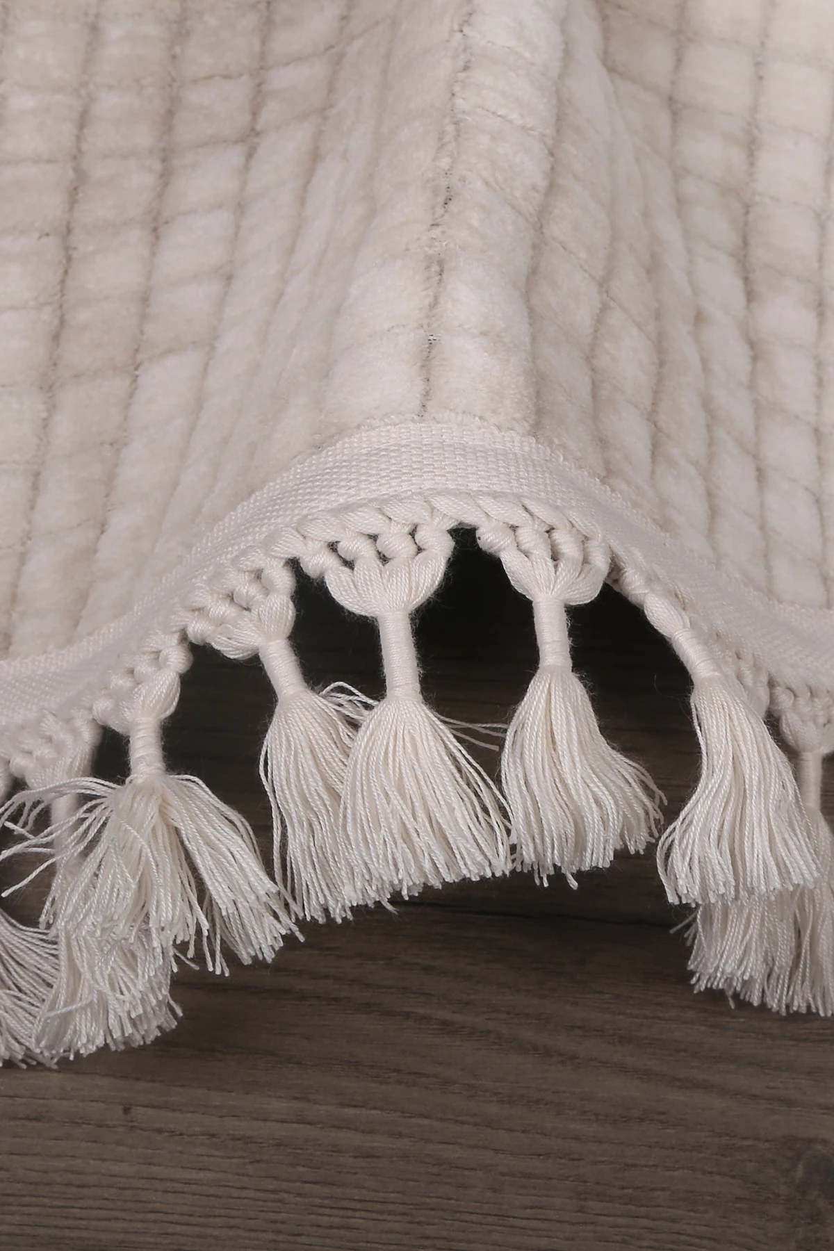 Kare Plus Oval Ponpon Saçaklı Salon Oda Çocuk Mutfak Antre Koridor Halısı Kaymaz Tabanlı Yıkanabilir Peluş Halı Yolluk - Krem