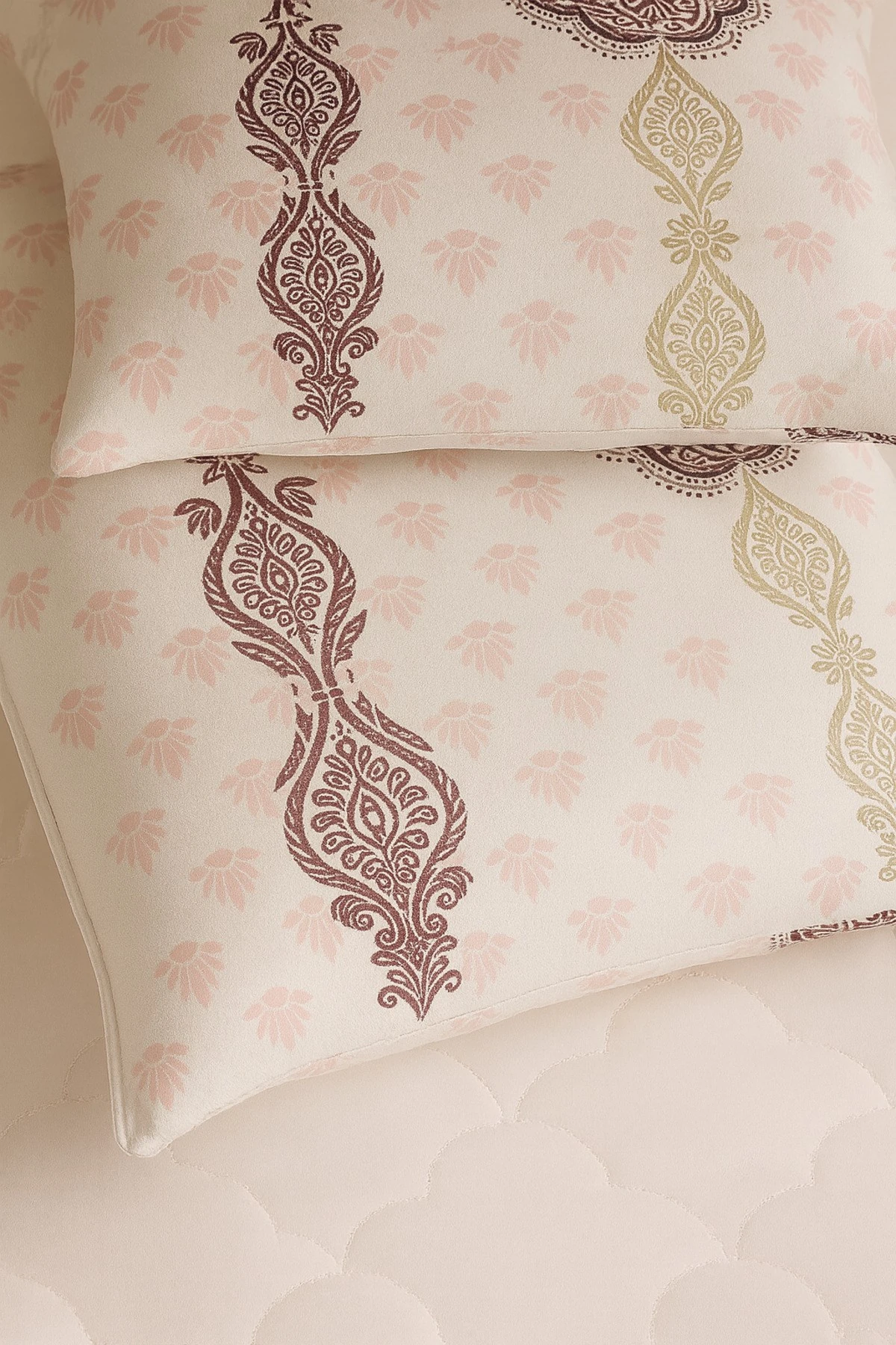 Zenia Desenli 2 li Yastık Kılıfı Pamuklu Kumaş Fermuarlı