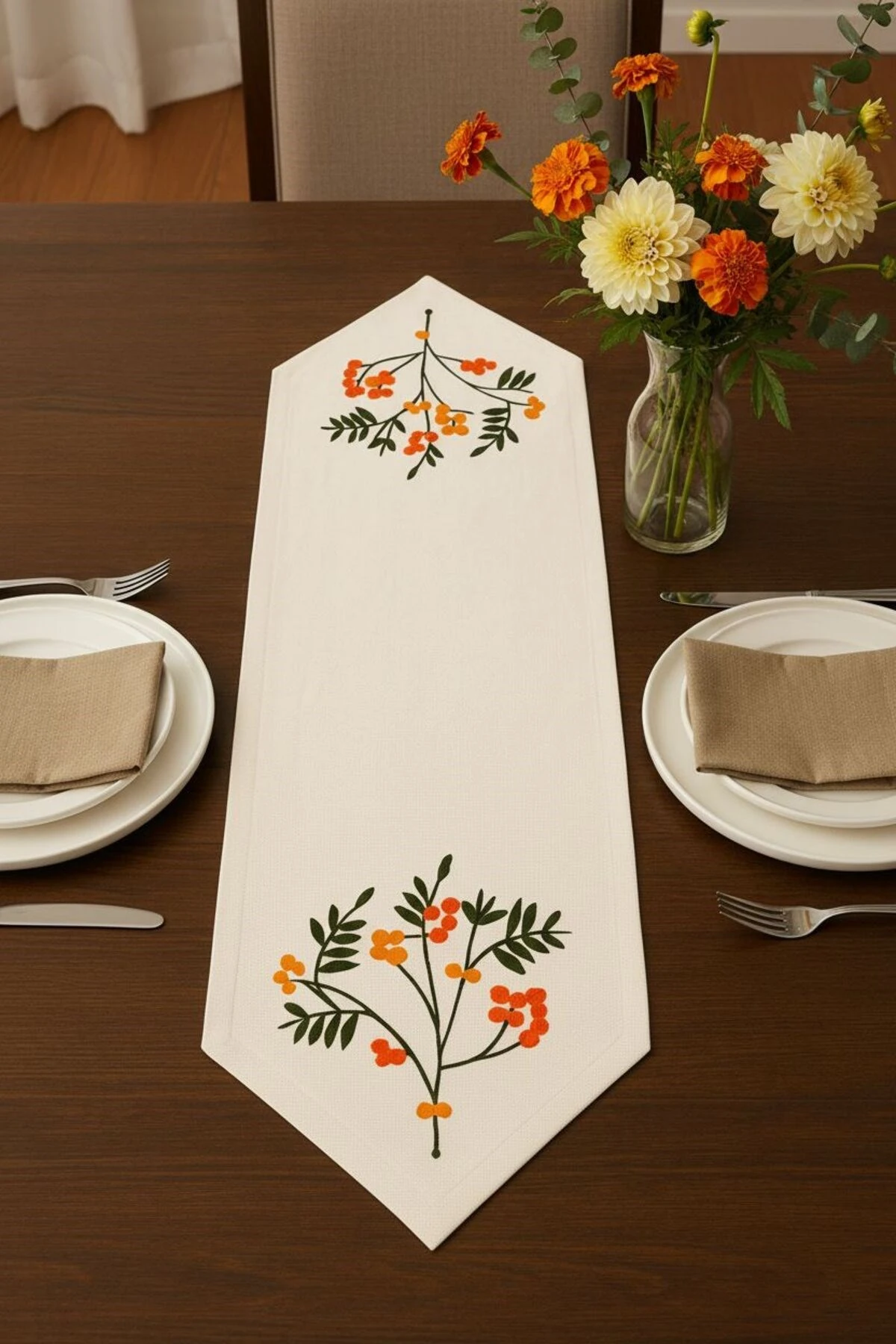 Kokina Keten Nakış İşlemeli Üçgen Bitişli Yıkanabilir Mutfak Salon Sehpa Yemek Masa Örtüsü Runner