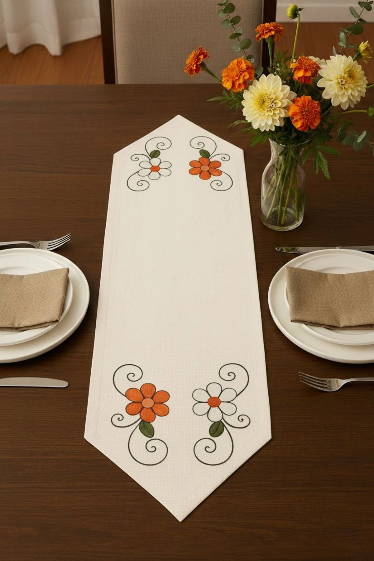 Magon Keten Nakış İşlemeli Üçgen Bitişli Yıkanabilir Mutfak Salon Sehpa Yemek Masa Örtüsü Runner