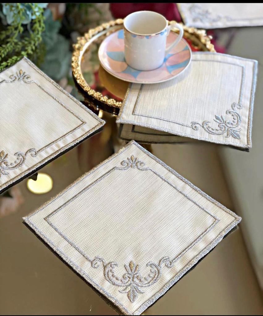 Köşeli 6'lı Kokteyl Kahve Sunum Peçetesi Maraş İşi Sırma Nakış İşlemeli Gardenya Sunumluk - Krem-Gümüş