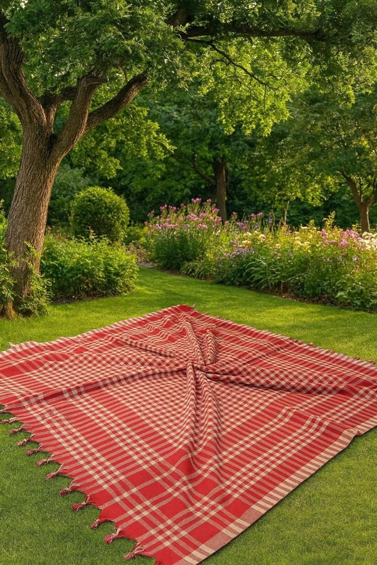 Saçaklı Piti Kareli Masa Örtüsü 150x150 cm – Sofra & Piknik İçin Çok Amaçlı Örtü