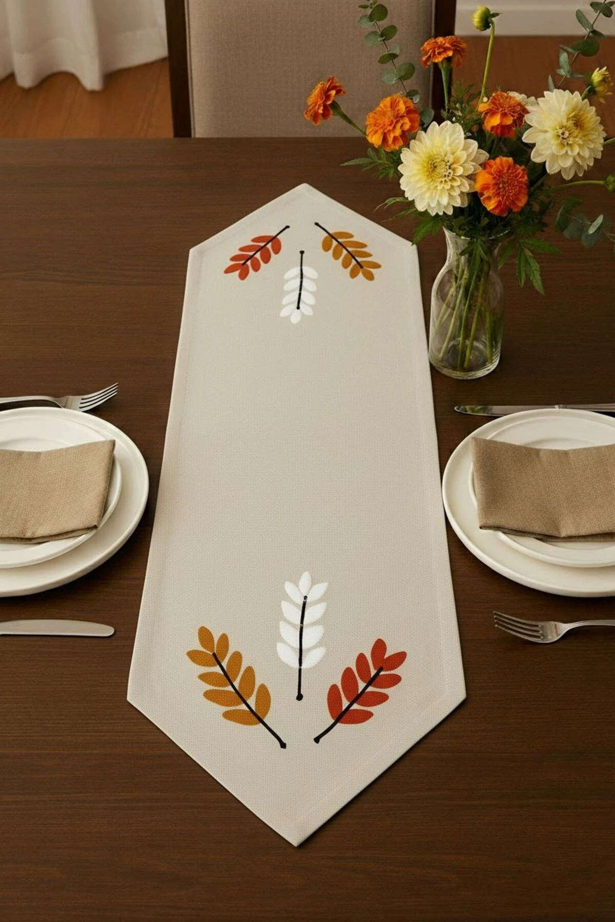 Velga Keten Nakış İşlemeli Üçgen Bitişli Yıkanabilir Mutfak Salon Sehpa Yemek Masa Örtüsü Runner