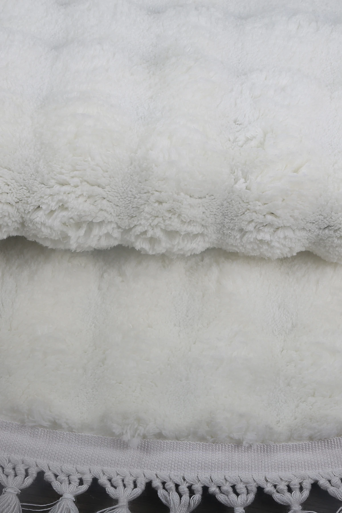 Bubble Oval Ponpon Saçaklı Püsküllü Salon Oda Çocuk Mutfak Koridor Antre Halısı Yıkanabilir Kaymaz Tabanlı Peluş Halı Yolluk - Krem