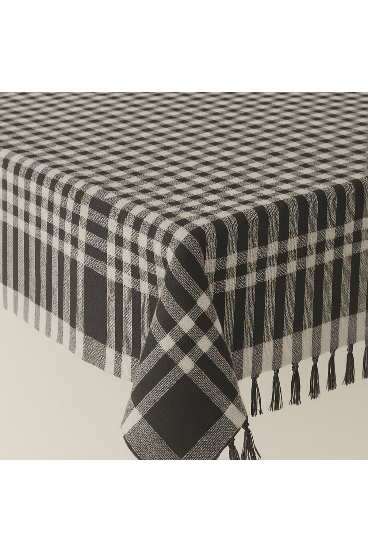 Saçaklı Piti Kareli Masa Örtüsü 150x150 cm – Sofra & Piknik İçin Çok Amaçlı Örtü
