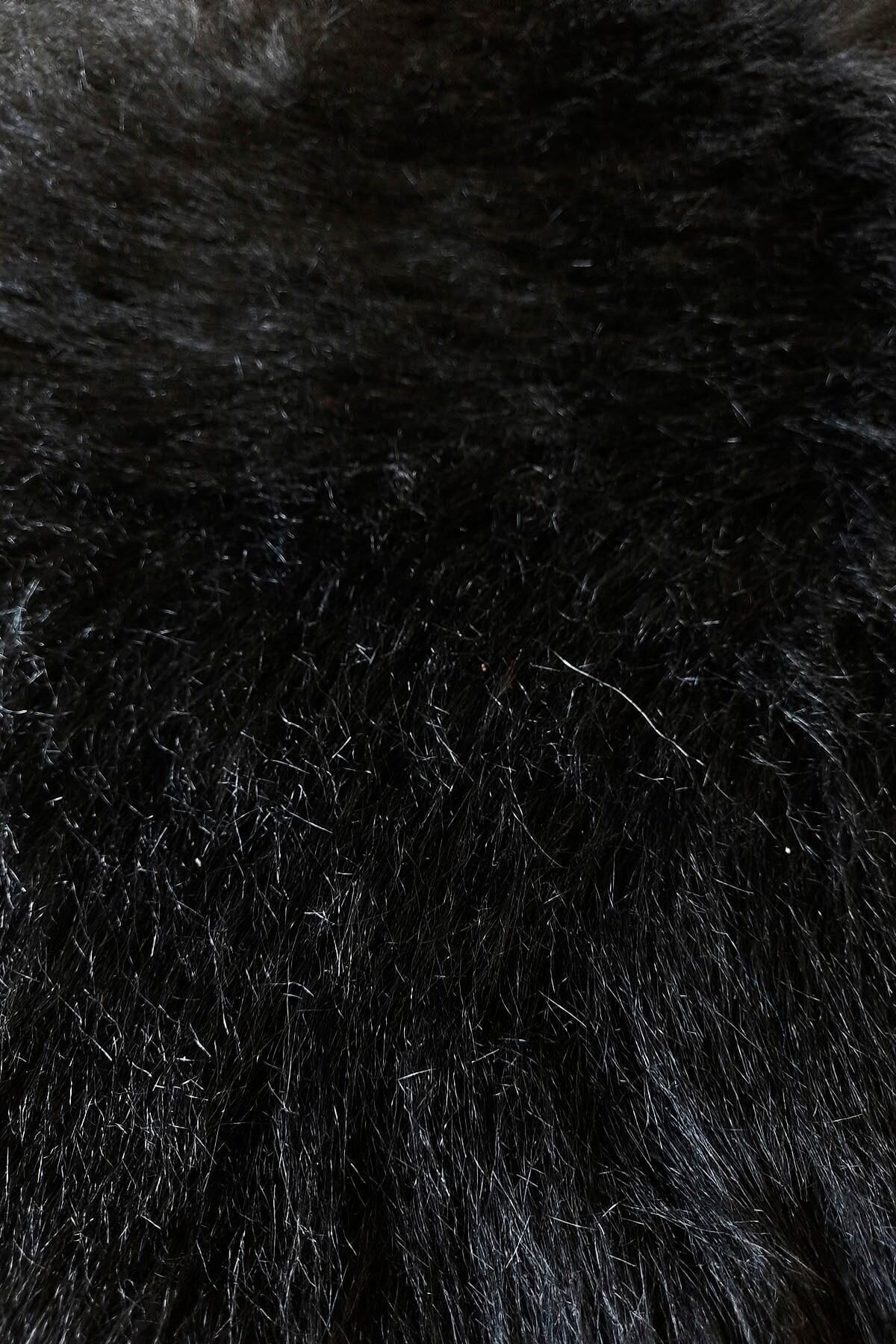 Kürk Halı Kalp Puf Peluş Post Tüylü Puffy Kaymaz Yumuşak Shaggy Dekoratif Salon Oda Mutfak Çocuk Yatak Odası Halısı Yolluk - Siyah