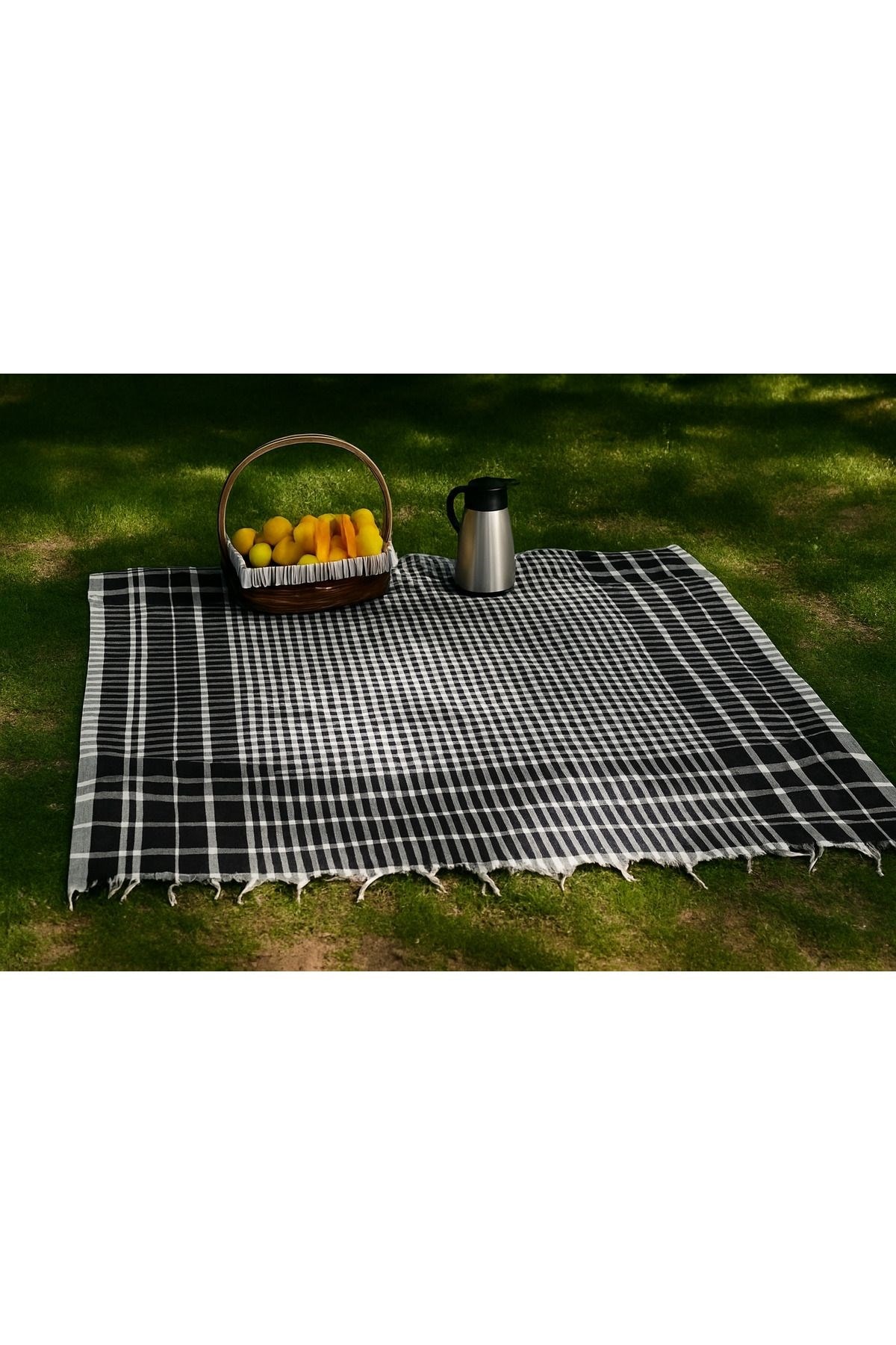 Saçaklı Piti Kareli Masa Örtüsü 150x150 cm – Sofra & Piknik İçin Çok Amaçlı Örtü