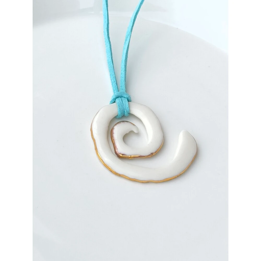 NadyRa 24k altın işlemeli tasarım porselen kolye – El Yapımı Özel Tasarım Kolye