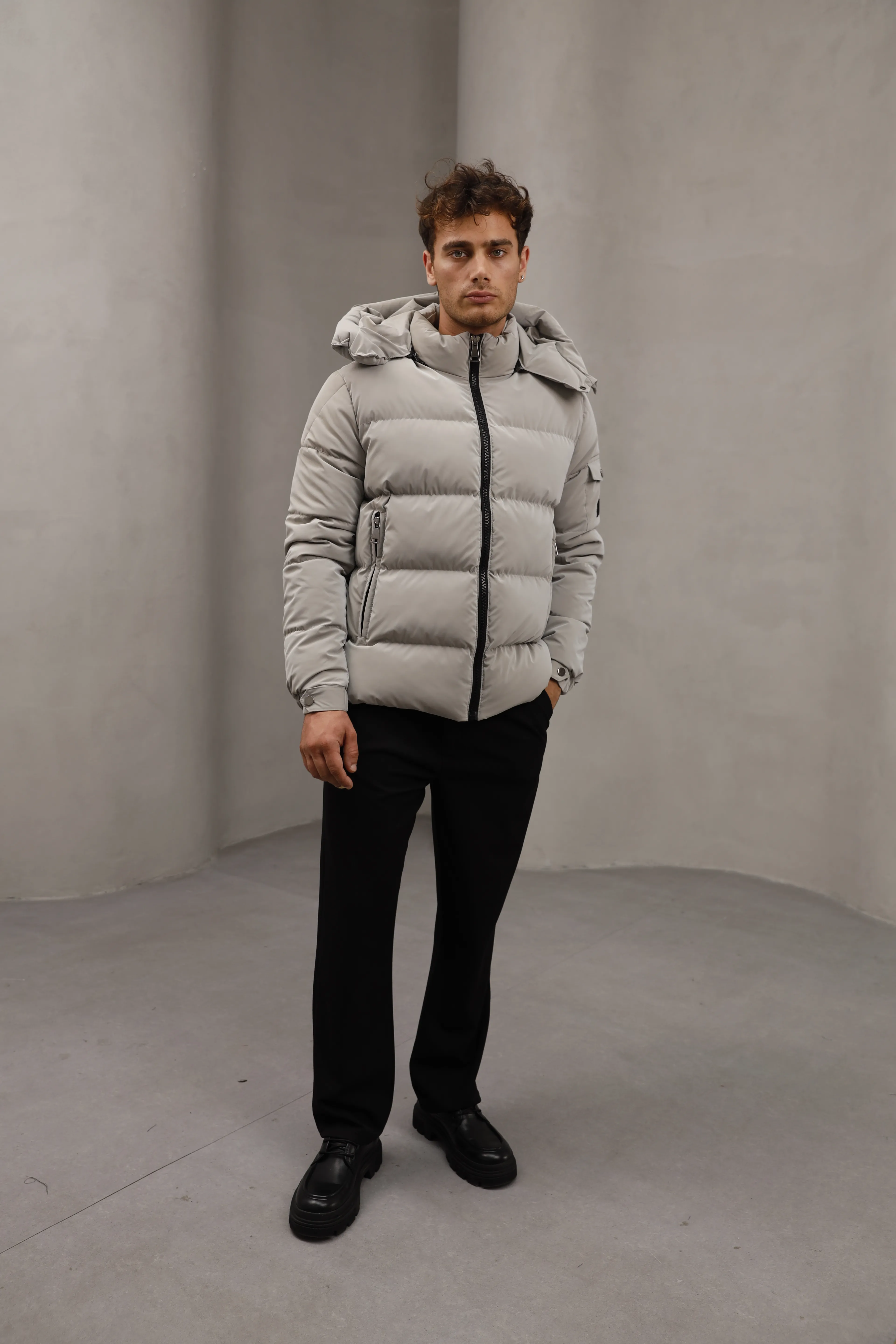 GVZ1021 Gavazzi Nova Şişme Mont