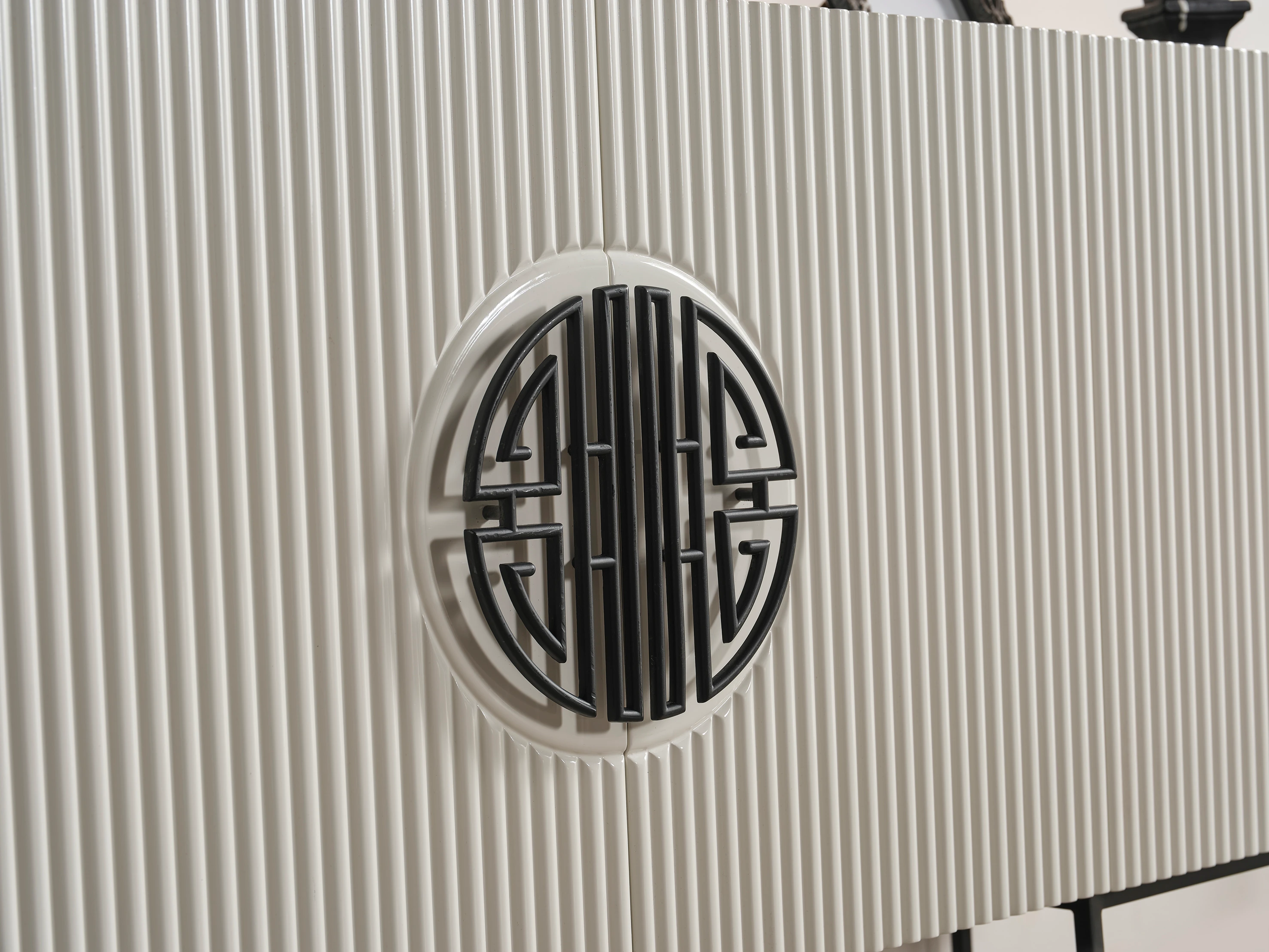 Gucci Ekru Siyah Konsol