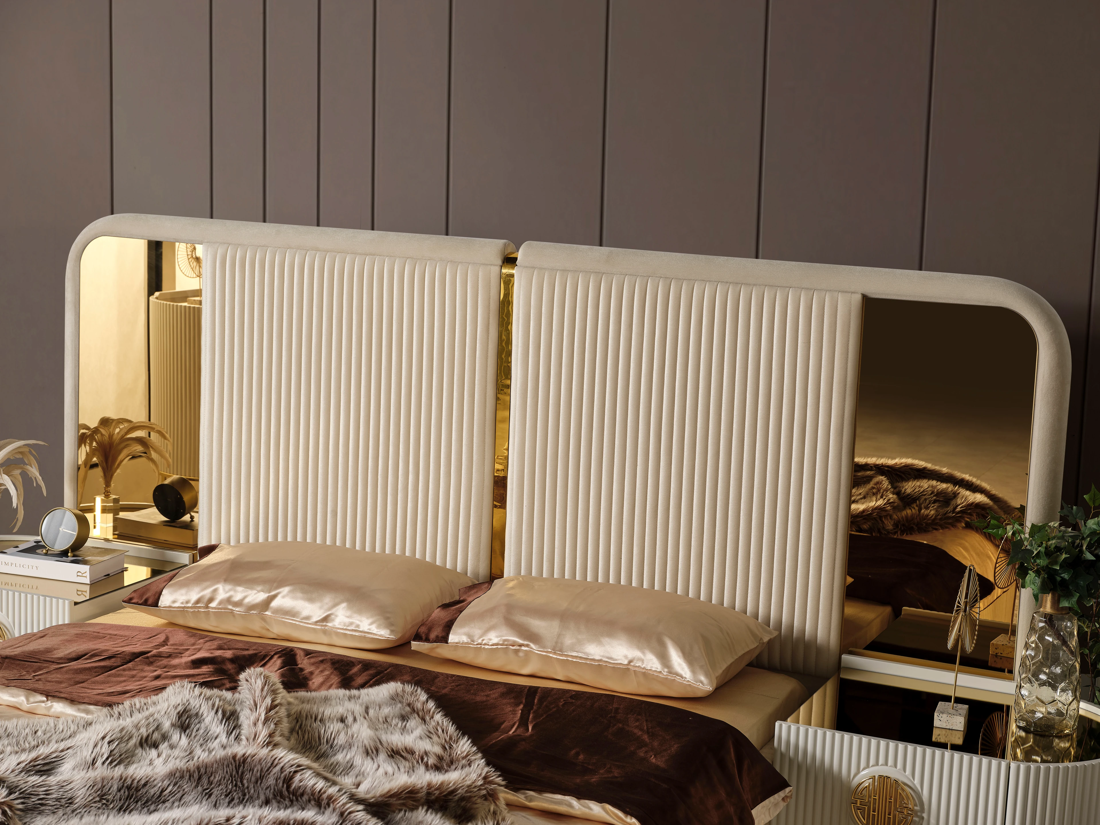 Gucci Gold Yatak Odası