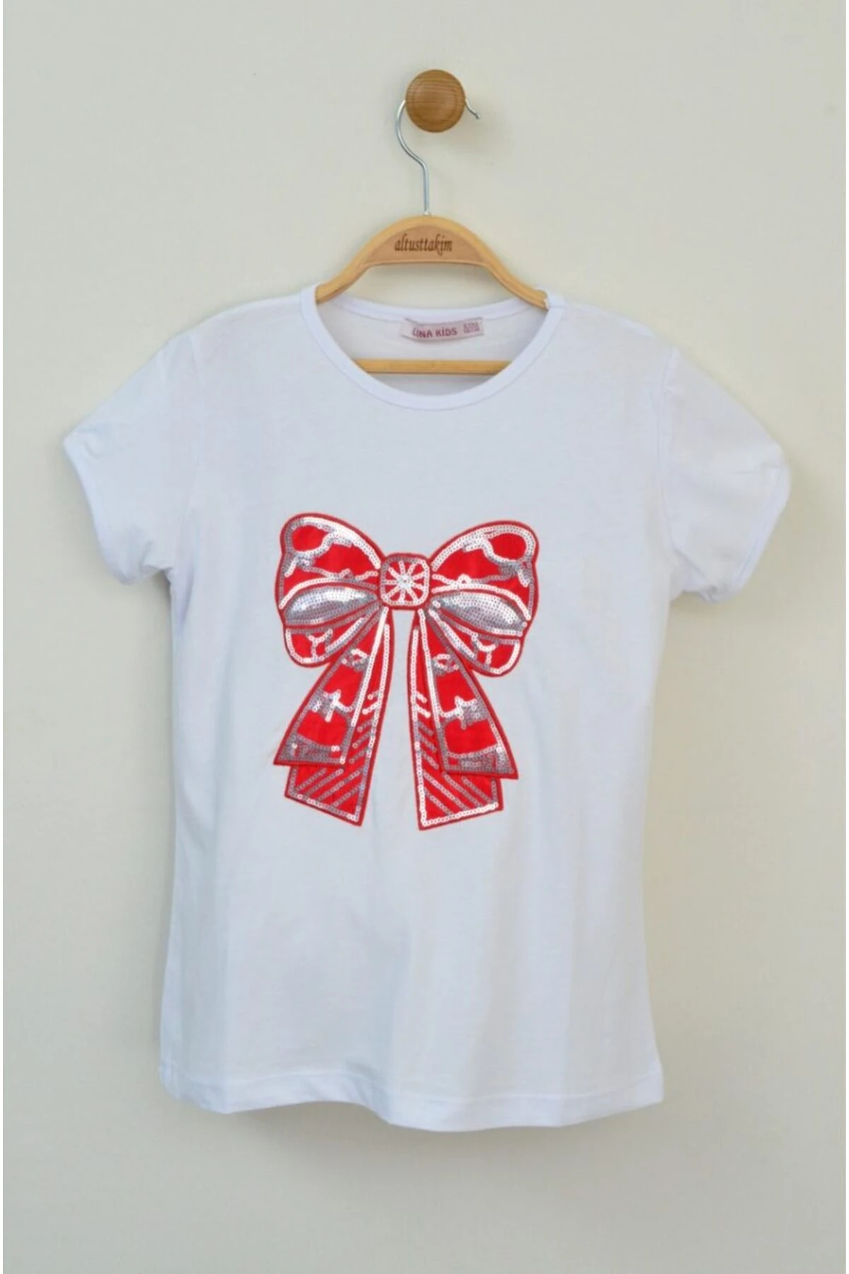 23 Nisan Beyaz Pullu Fiyonk Baskılı Kız Çocuk Tişört (6-15 Yaş)