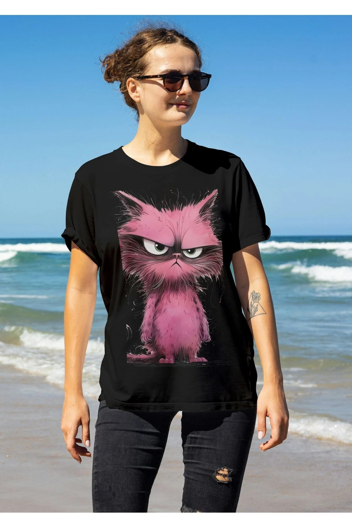KEDİ TEMALI BİSİKLET YAKA TSHIRT