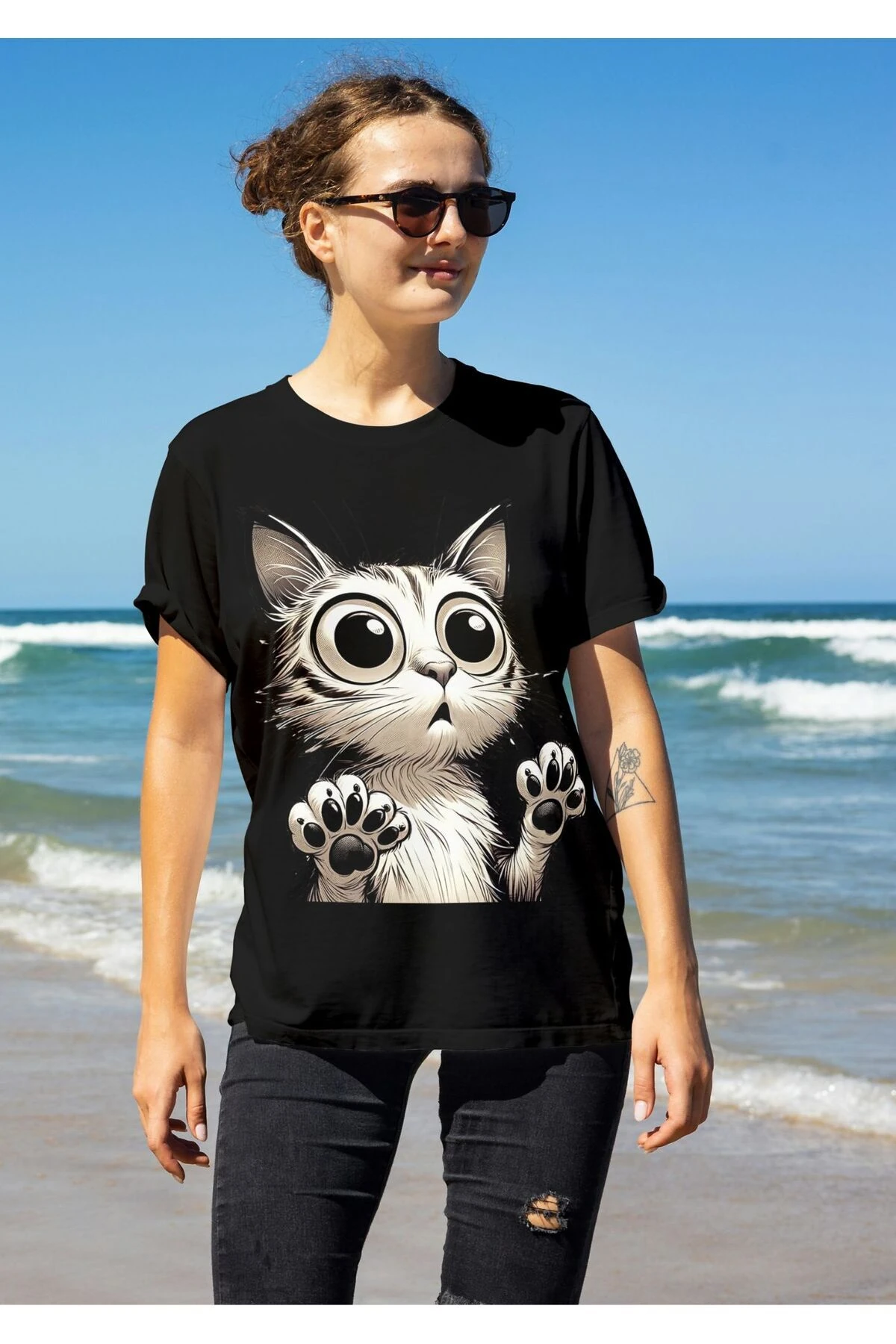 KEDİ  TEMALI BİSİKLET YAKA TSHIRT