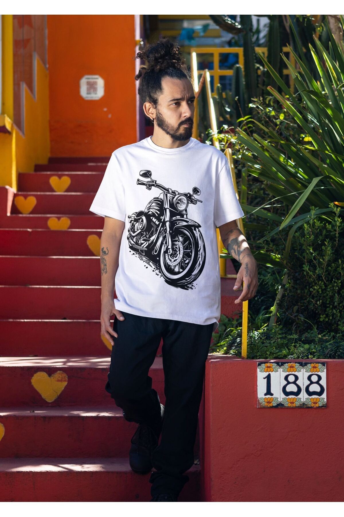 MOTOR TEMALI BİSİKLET YAKA TSHIRT main variant image
