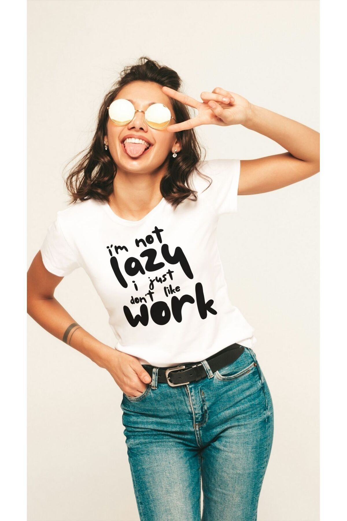 ÇALIŞMAYI SEVMEYENLER İÇİN TASARLANMIŞ UNİSEX BEYAZ TSHIRT image