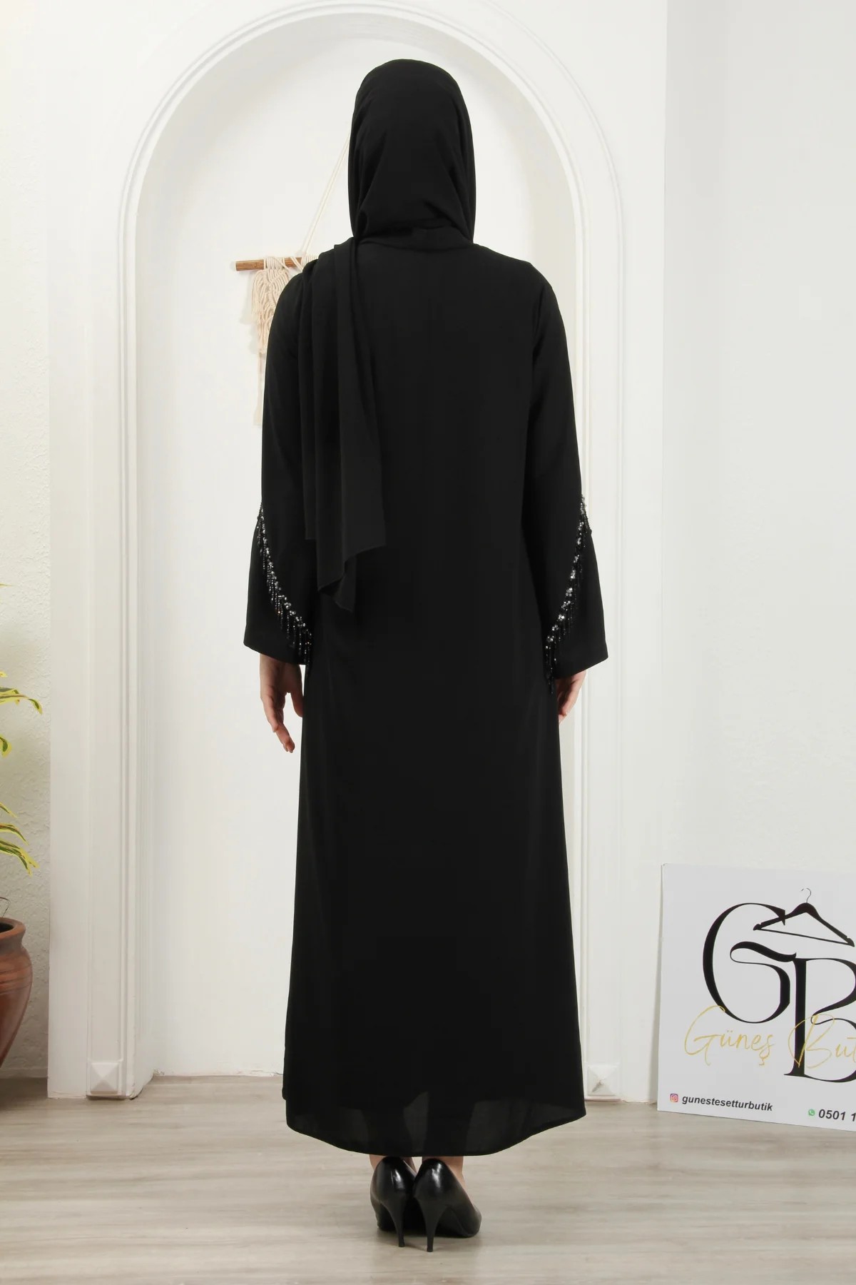 Nisa Abaya