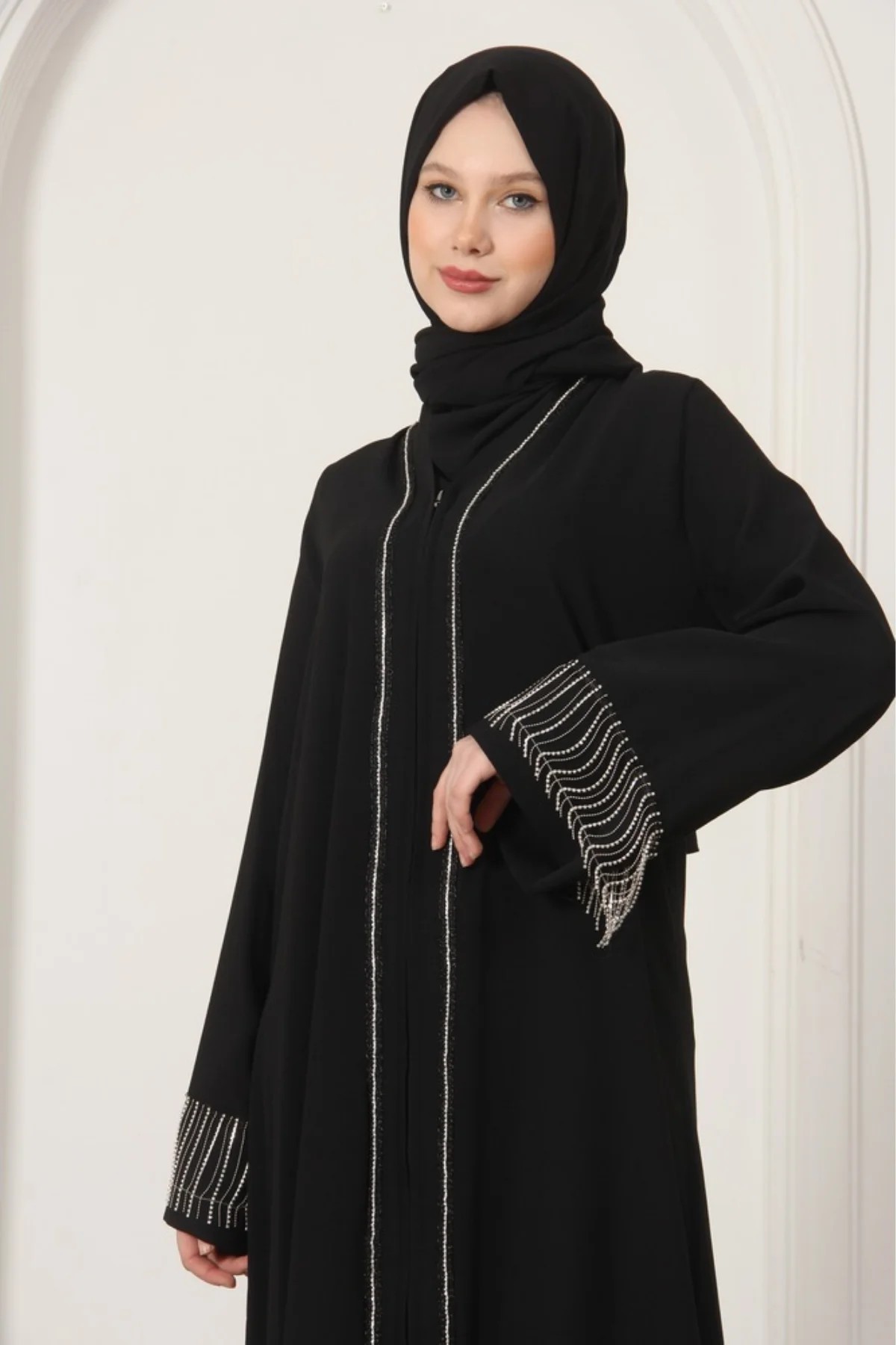 Kristal Taşlı Siyah Abaya