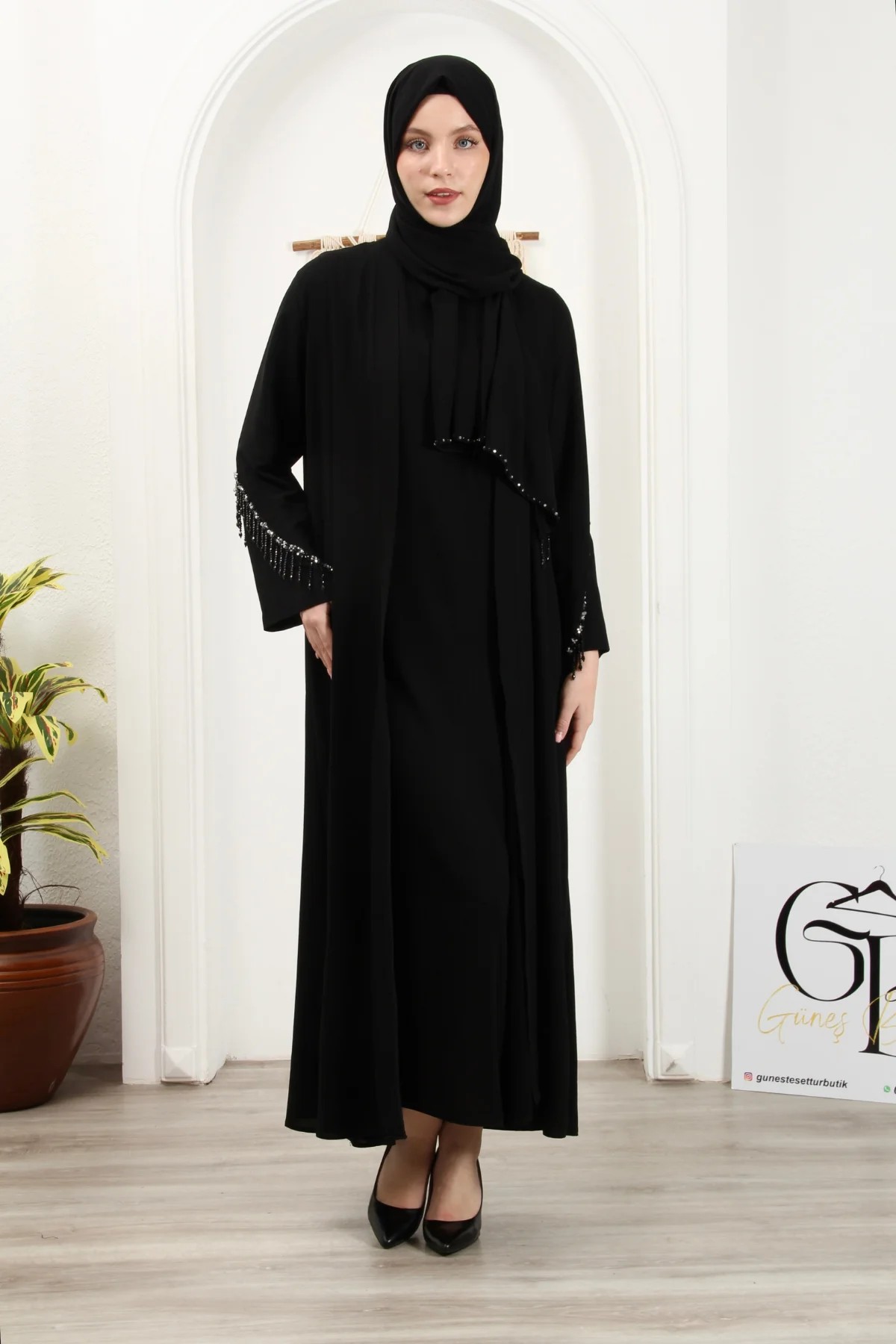 Nisa Abaya