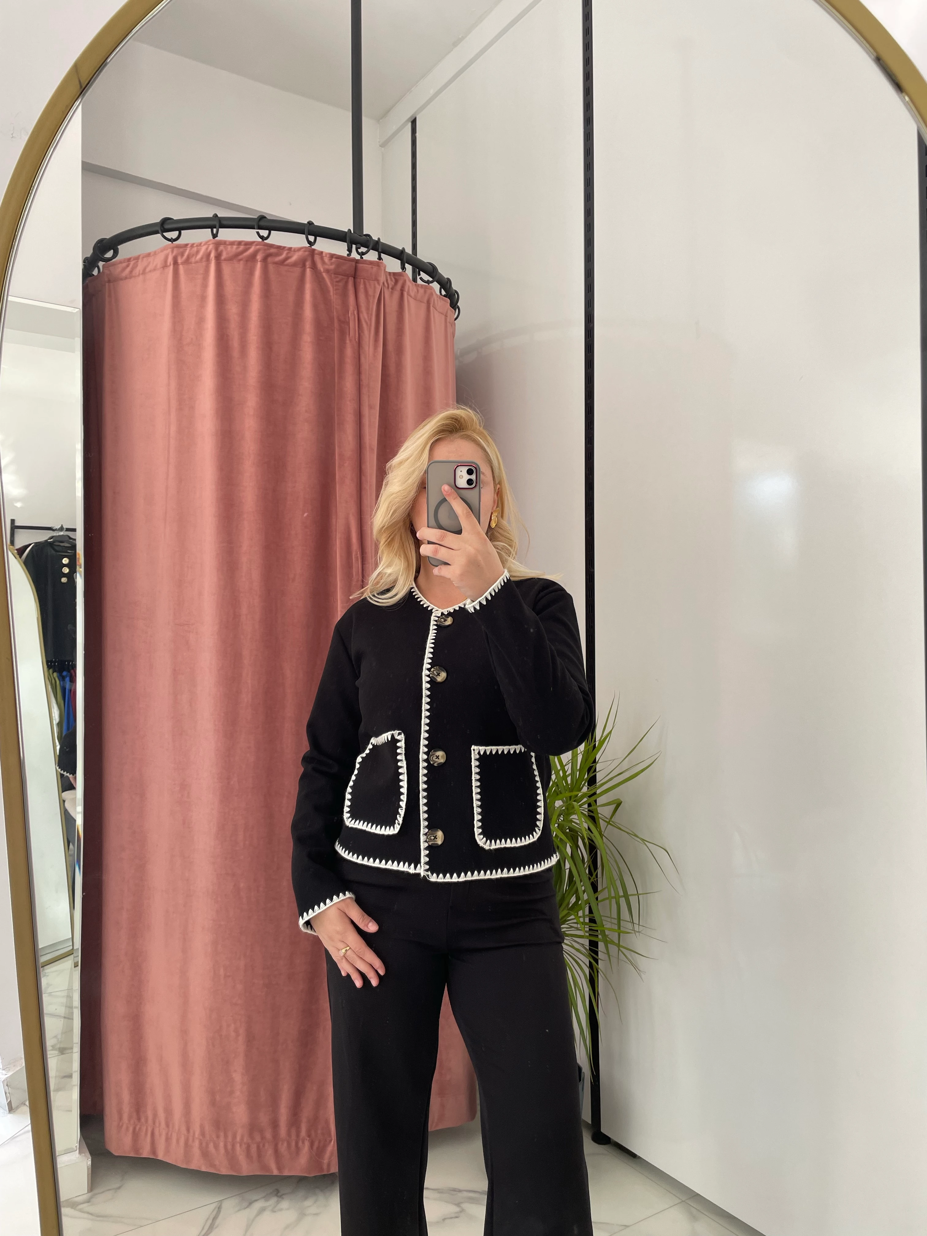 Nakışlı Cep Detaylı Ceket 