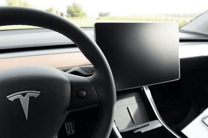 Tesla Model Y 2019-2025 / Model 3 Ana Gösterge Ekran Koruyucu – Parlak