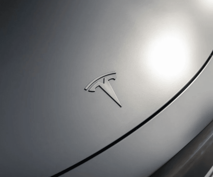 Tesla Model Y ile Uyumlu T Logosu (Ön Kaput + Arka Bagaj + Direksiyon Simit) 