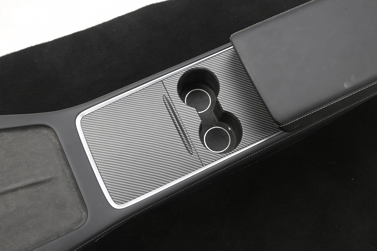 Tesla Model Y ile Uyumlu Orta Konsol Kaplaması Mat Karbon