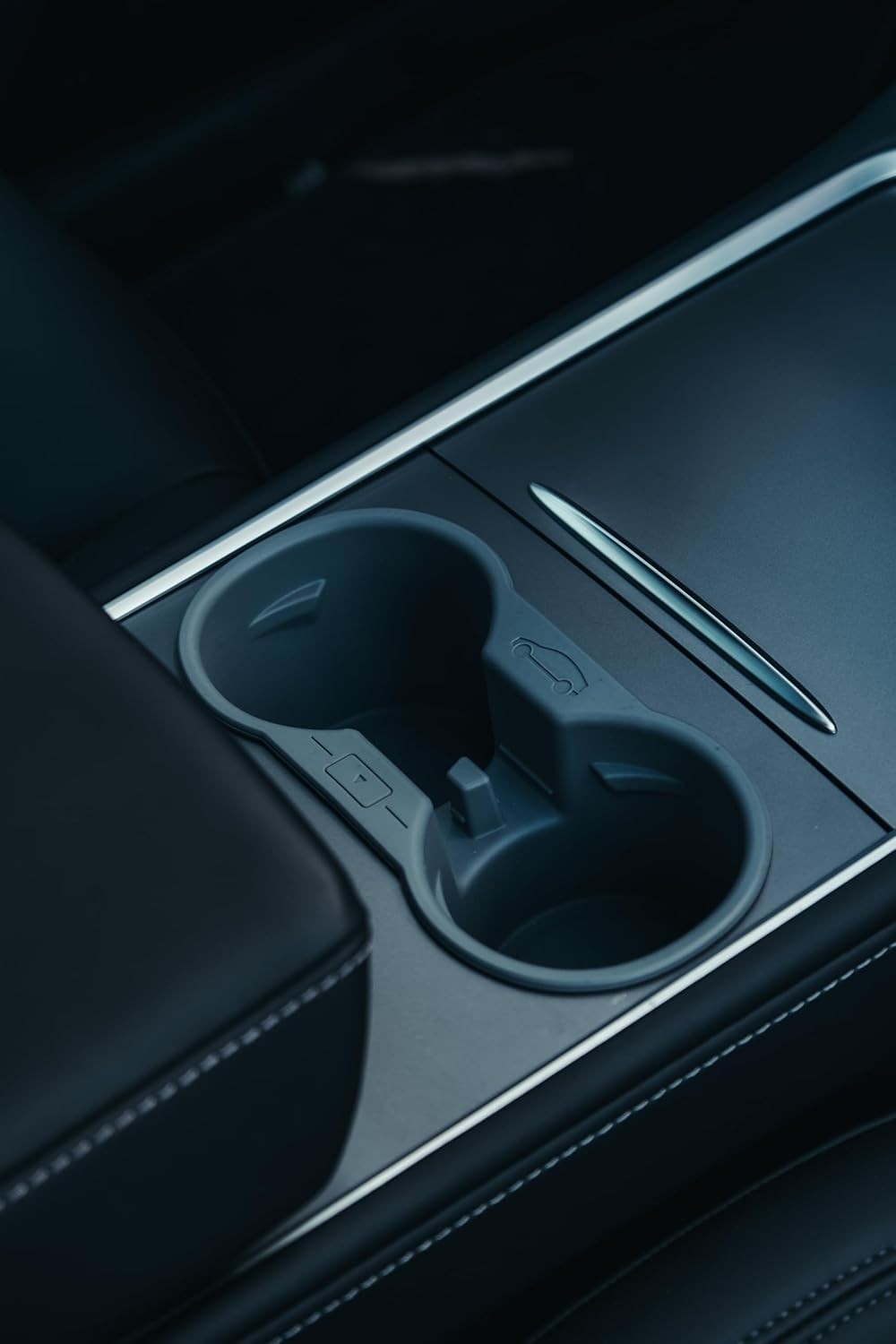 Tesla Model Y 2019-2025 // Model 3 Bardaklık Silikon