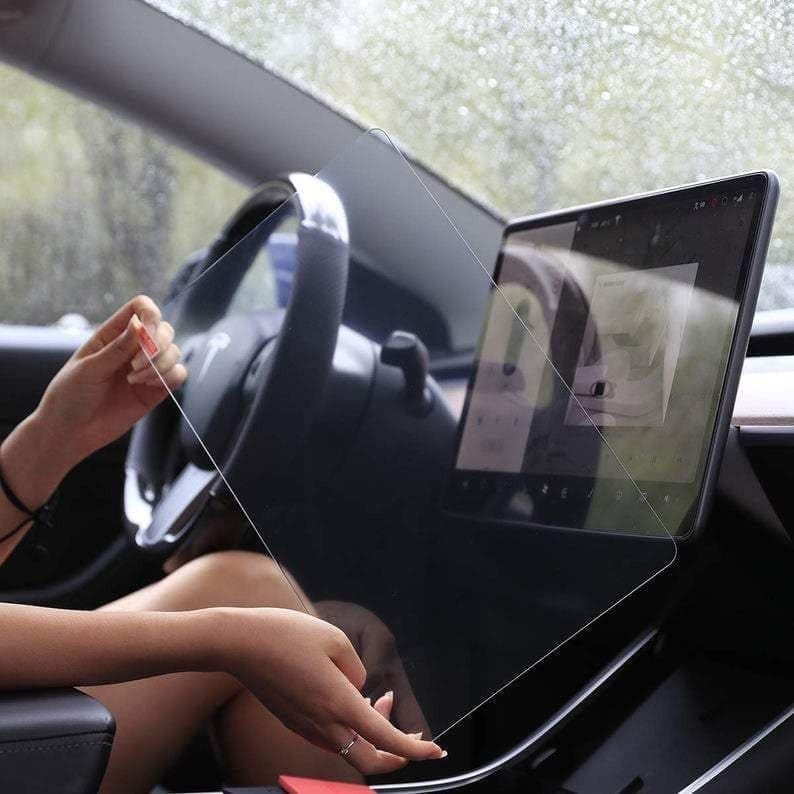 Tesla Model Y 2019-2025 / Model 3 Ana Gösterge Ekran Koruyucu – Parlak