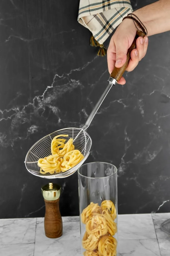 CKR3497 – Cooker Lux 16 Cm Çelik Kevgir