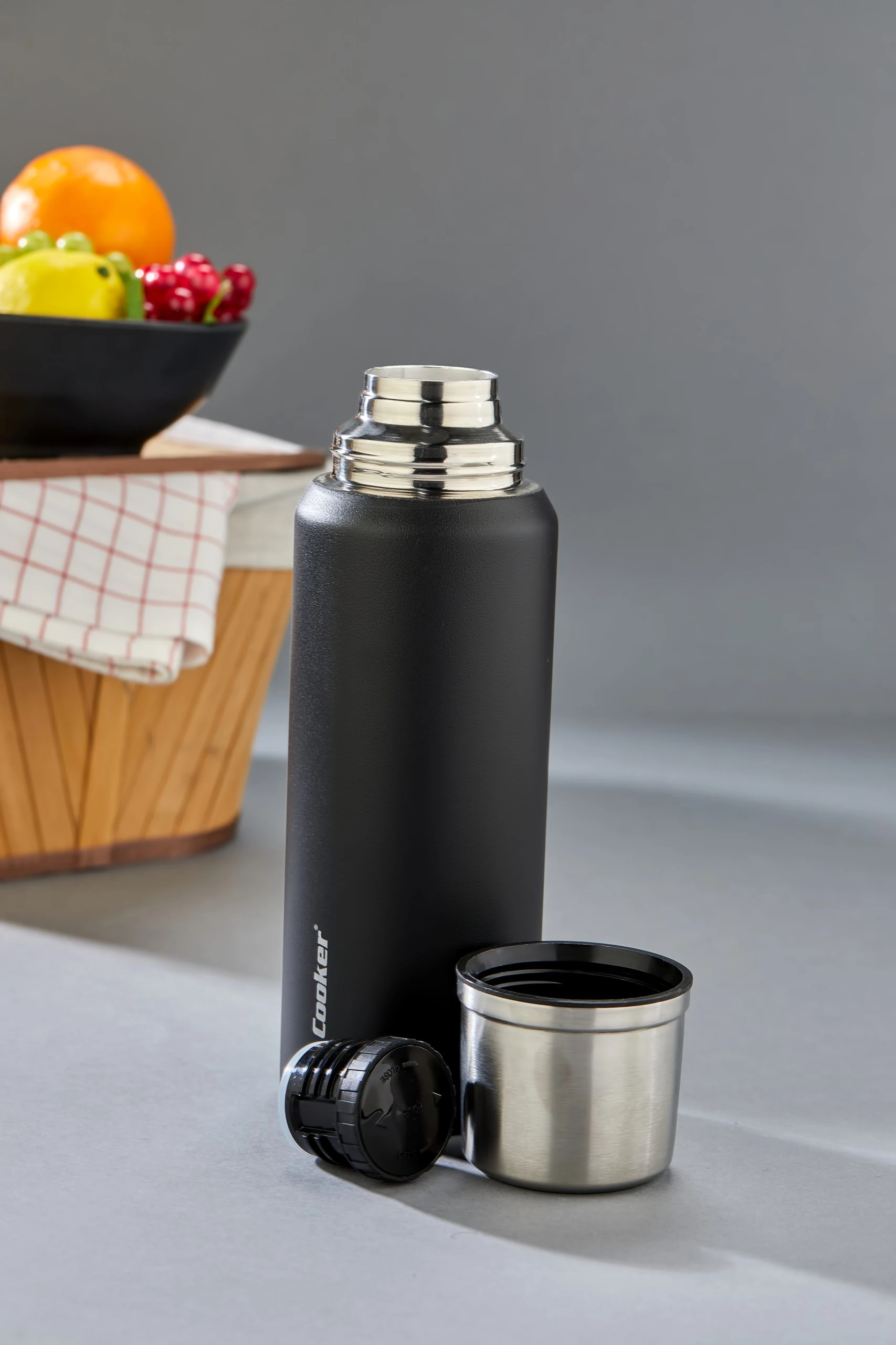 COOKER 750 ML SİYAH  TERMOS 24 SAT SICAK 48 SAAT SOĞUK