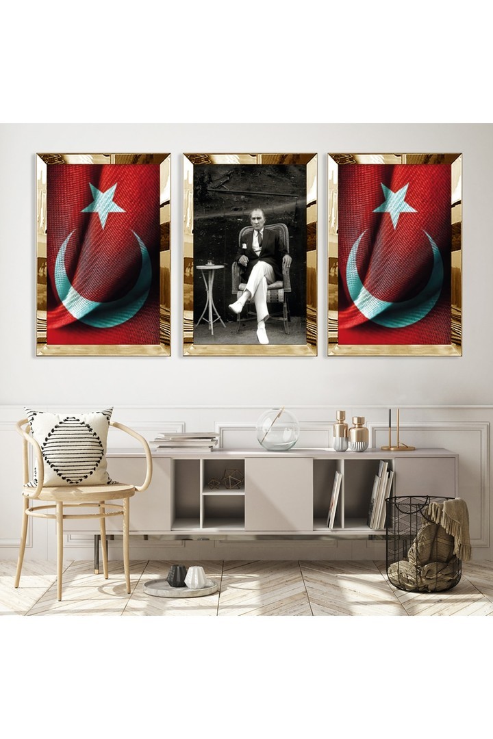 Türk Bayrağı Ve Atatürk Gold Pleksili Saat Ve Solmaz MDF Tablo