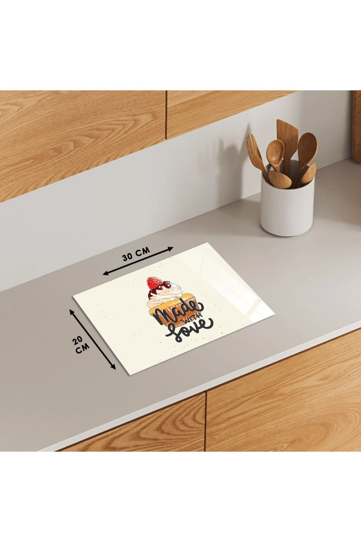 Cam Kesme Tahtası Cupcake Çizimli "Made With Love" Yazılı