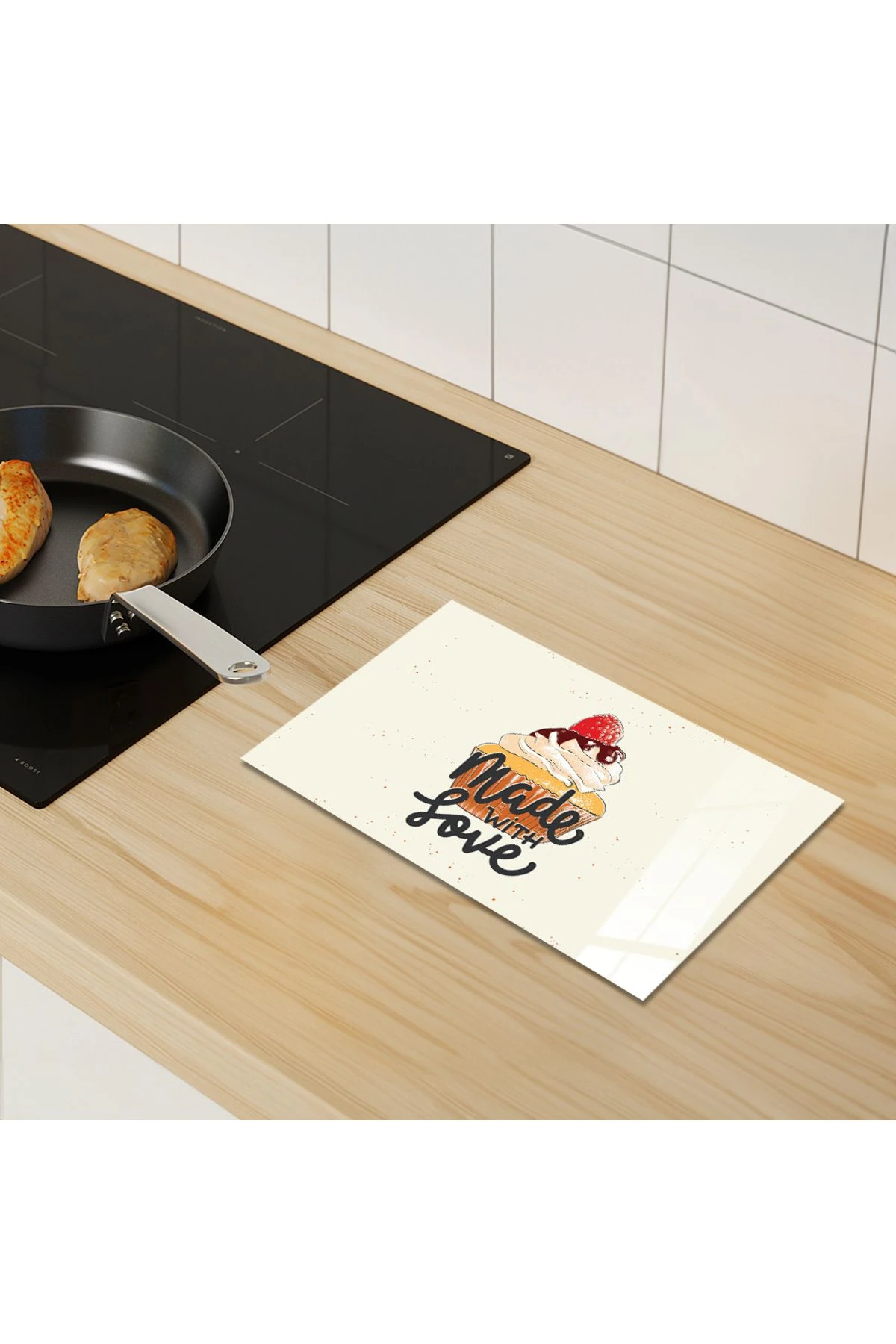 Cam Kesme Tahtası Cupcake Çizimli "Made With Love" Yazılı