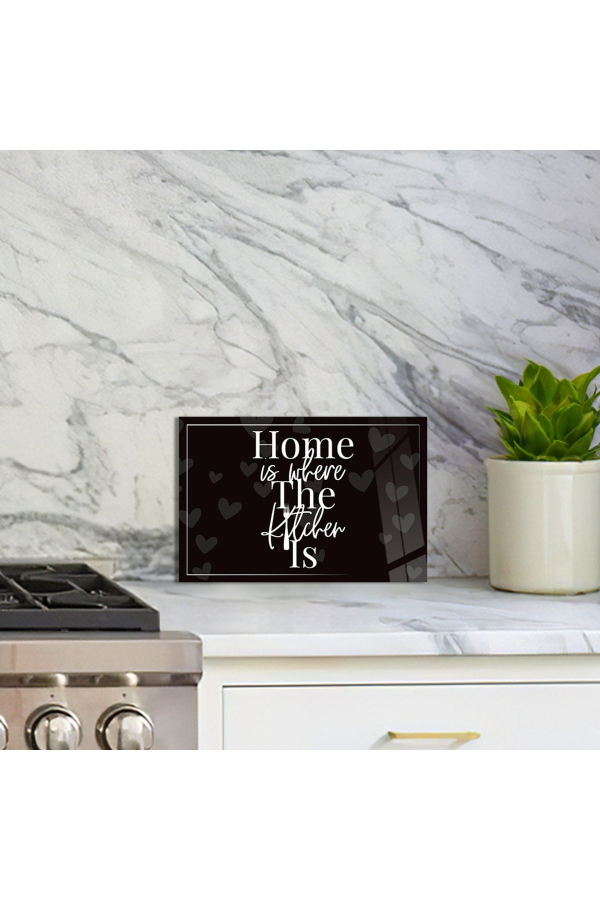 Cam Kesme Tahtası Kalpli "Home Is Where The Kitchen Is" Yazılı
