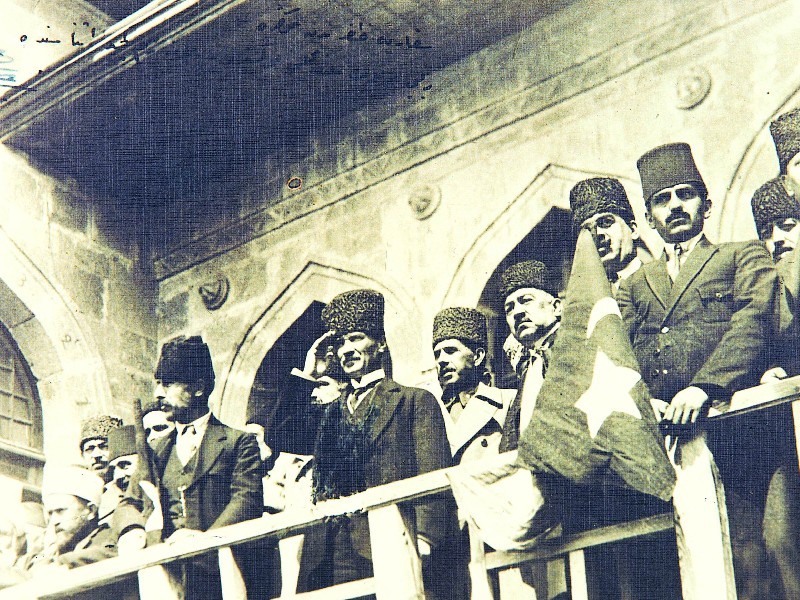 Atatürk Sözleri: Mustafa Kemal Atatürk'ün Unutulmaz Sözleri